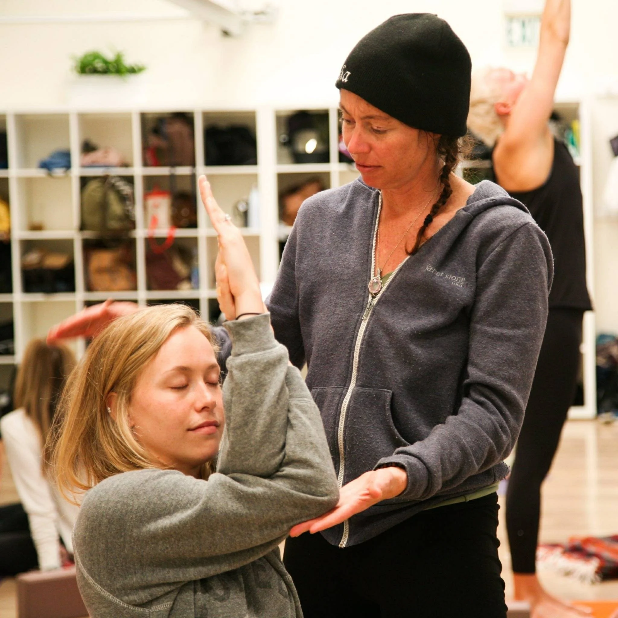 Hands on Assisting Workshop with Danielle Vaden Barr &amp; Ellen Strzalkowski