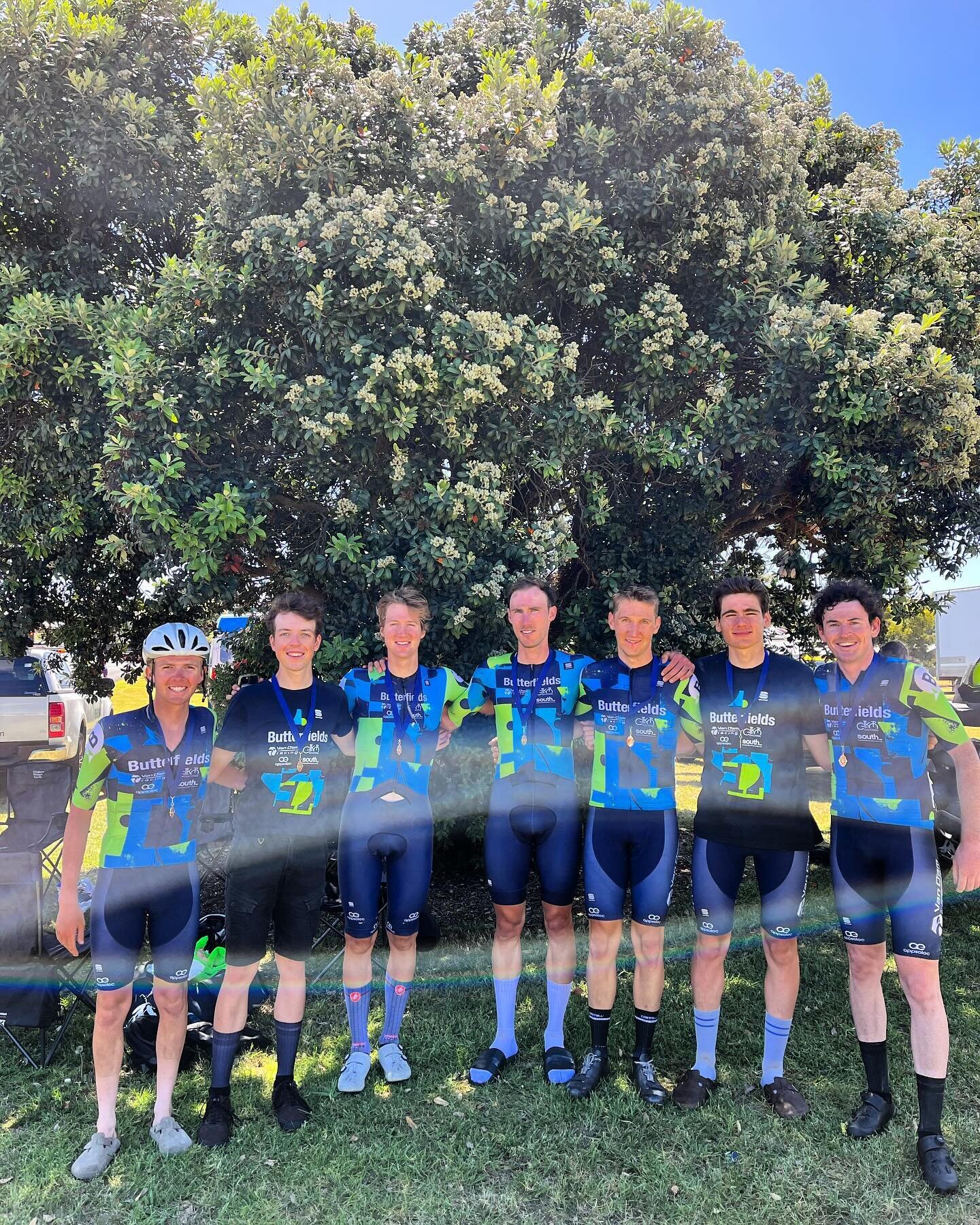 What a day 🔥 the @vandamracing boys turned it on with @ivenbennett being our top finisher getting up for 6th at @m2wcyclingclassic 😮&zwj;💨 absolutely growling day in the saddle but the boys RIPPED IT UP 🔥

@ccdowdell 15th
@gus_miller6 23rd
@conno