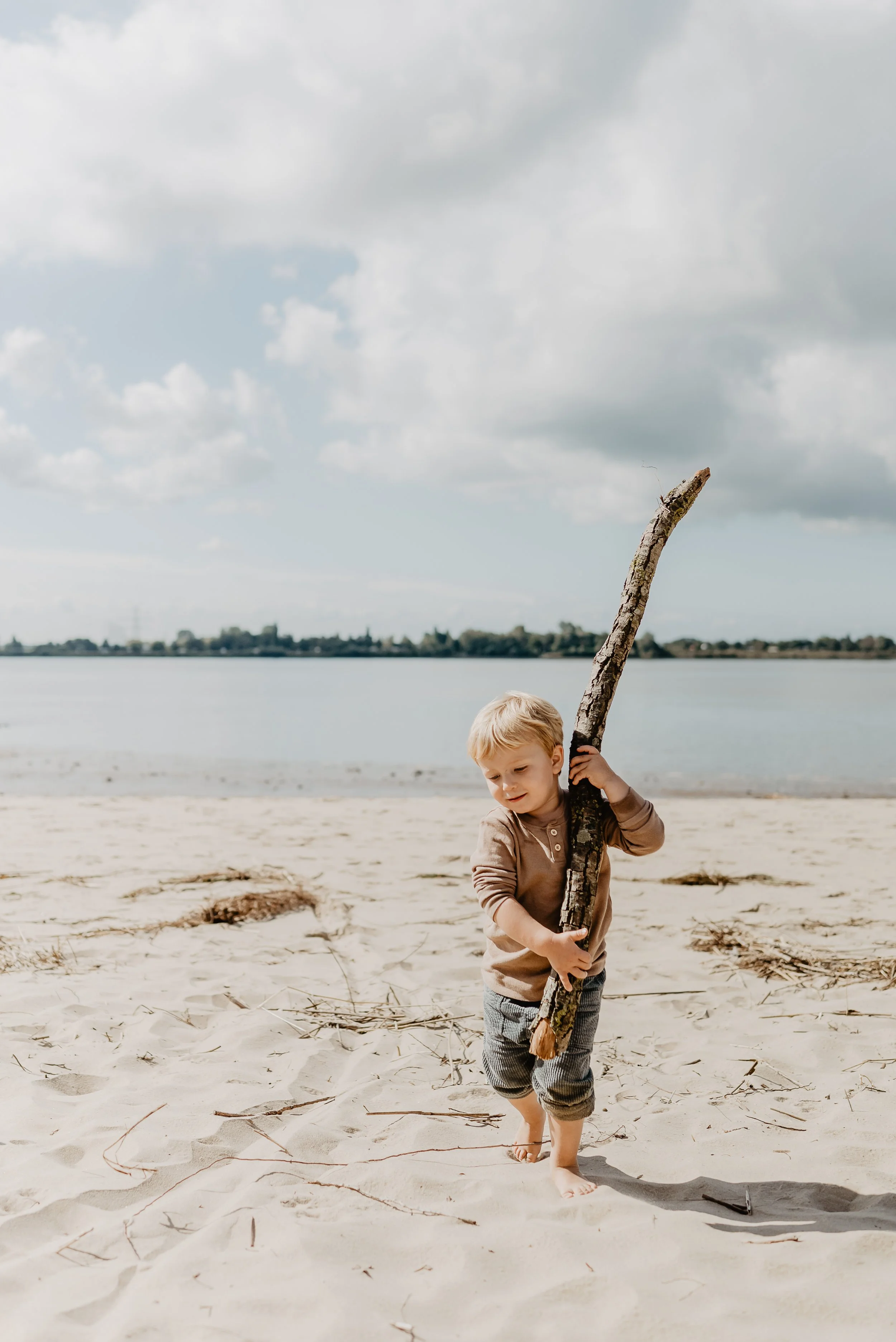Ein Sommer Familien-Shooting an der Elbe 027