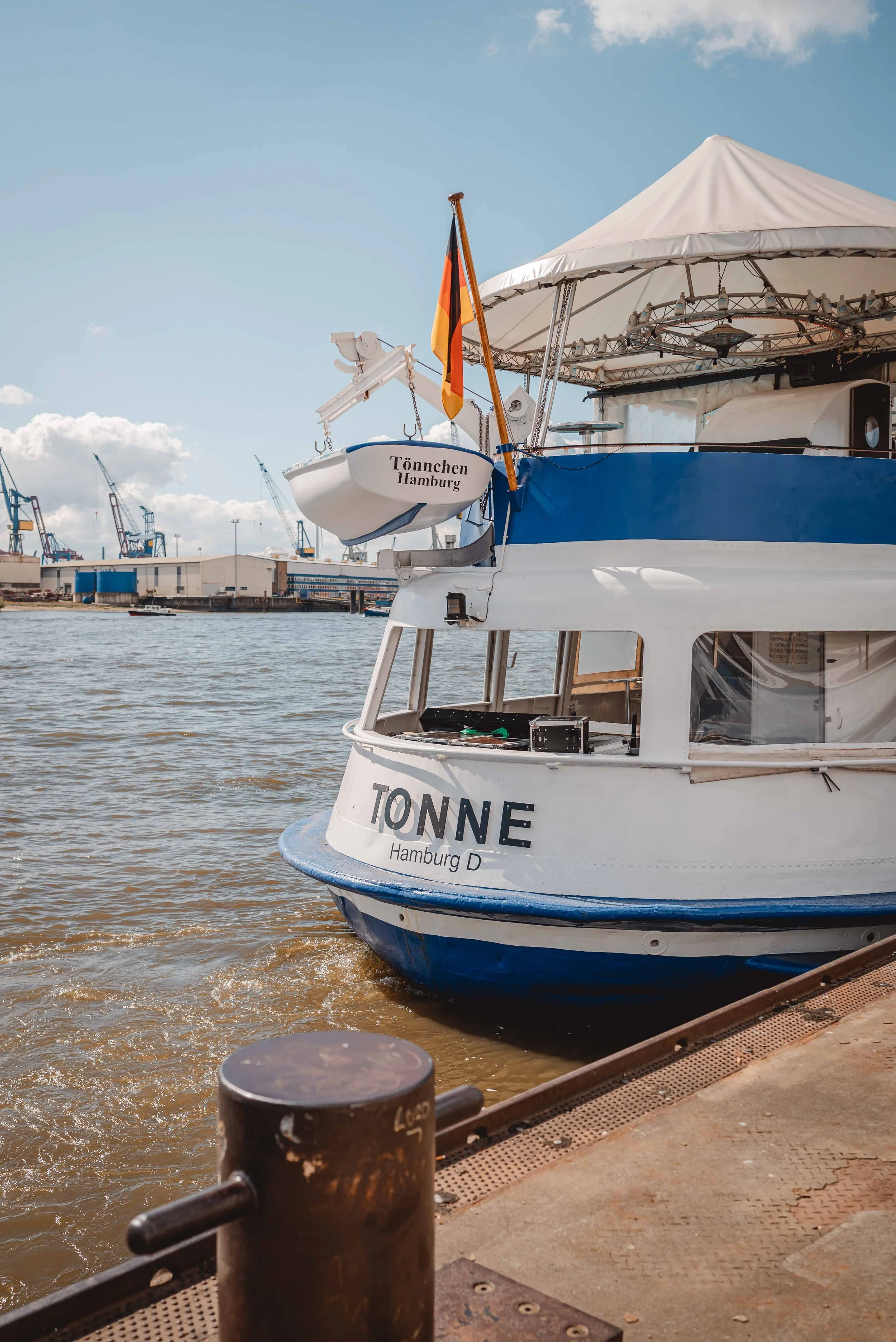 September 2025☼Tischler im Norden_Final_small_cc_tamari-fotografie.de-1.jpg