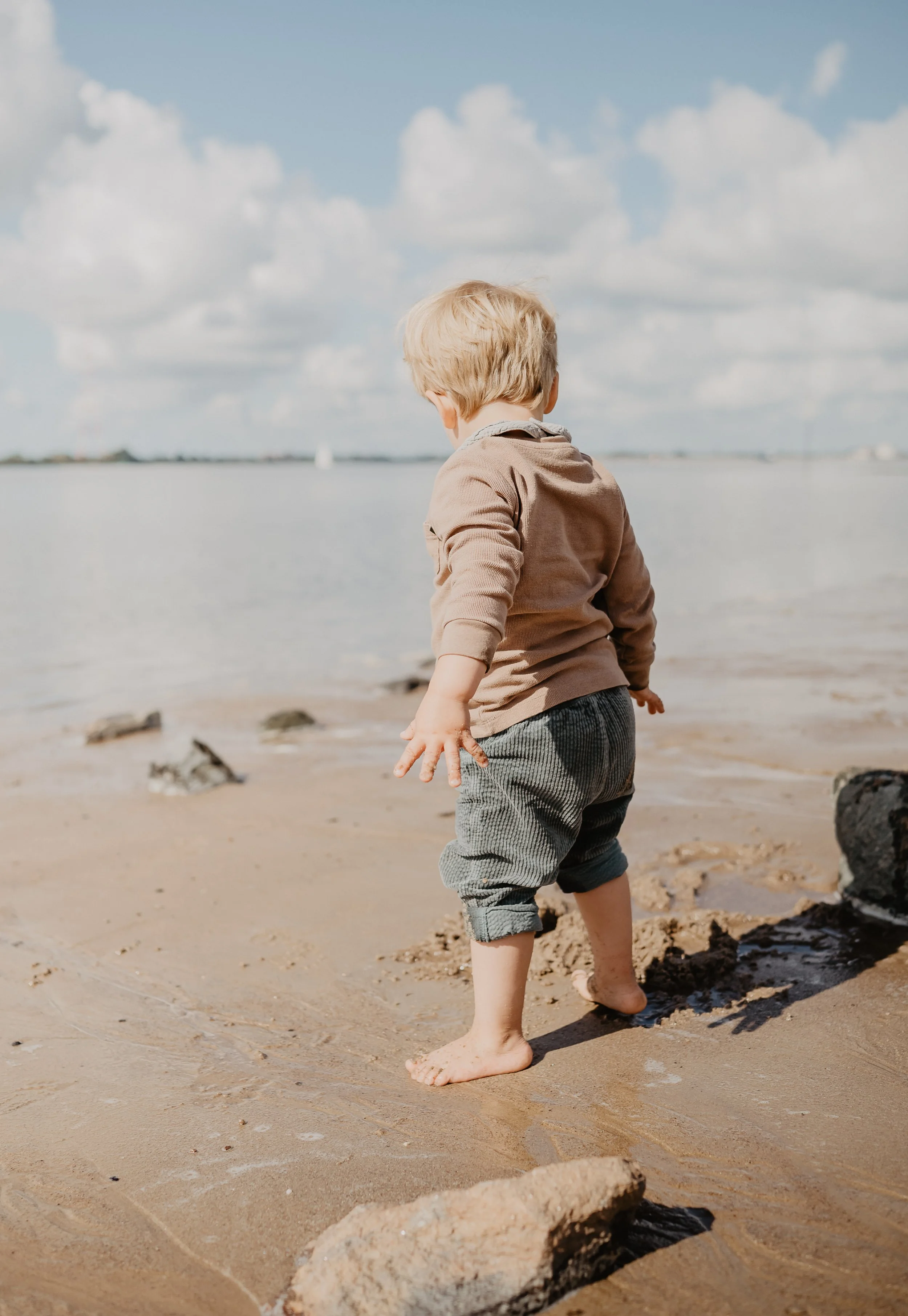Ein Sommer Familien-Shooting an der Elbe 023