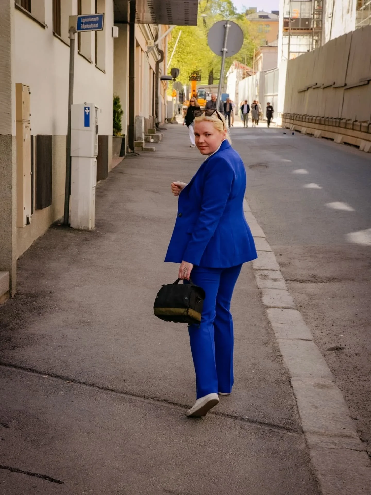 Ajatuksia yritt&auml;jyydest&auml; ✍🏼

Suurin osa yst&auml;vist&auml;ni toimii yritt&auml;jin&auml;. Olen aivan &auml;&auml;rett&ouml;m&auml;n ylpe&auml; jokaisesta ket&auml; uskaltaa l&auml;hte&auml; tavoittelemaan omaa unelma duunia vaikka se pelo