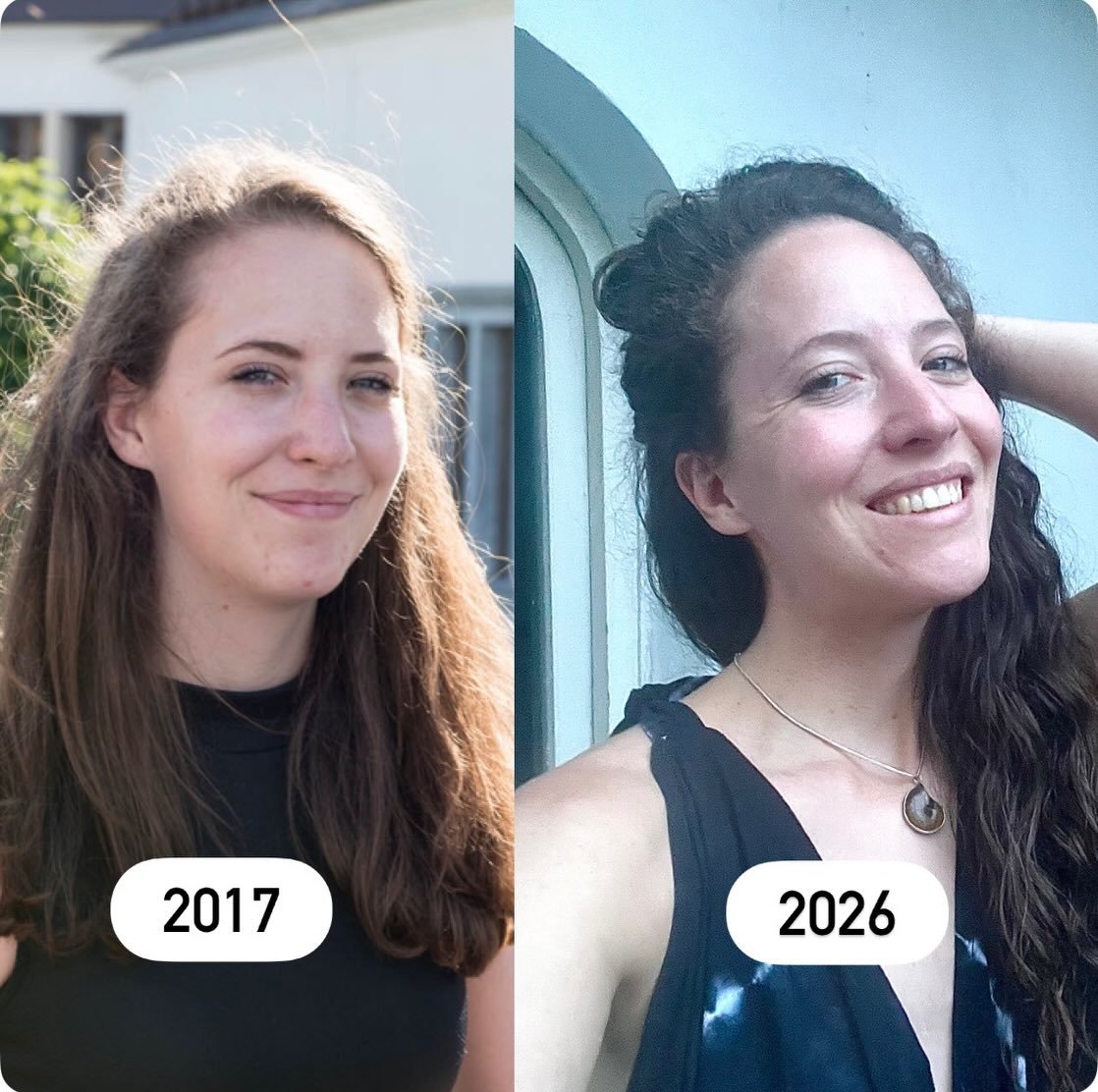 9 Jahre liegen zwischen diesen beiden Fotos.

Und was sich am meisten ver&auml;ndert hat?

Wie ich mich f&uuml;hle.

Bis weit in meine Zwanziger hinein habe ich mich im Kontakt mit anderen Menschen oft sehr unsicher gef&uuml;hlt. Ich hatte das Gef&uu