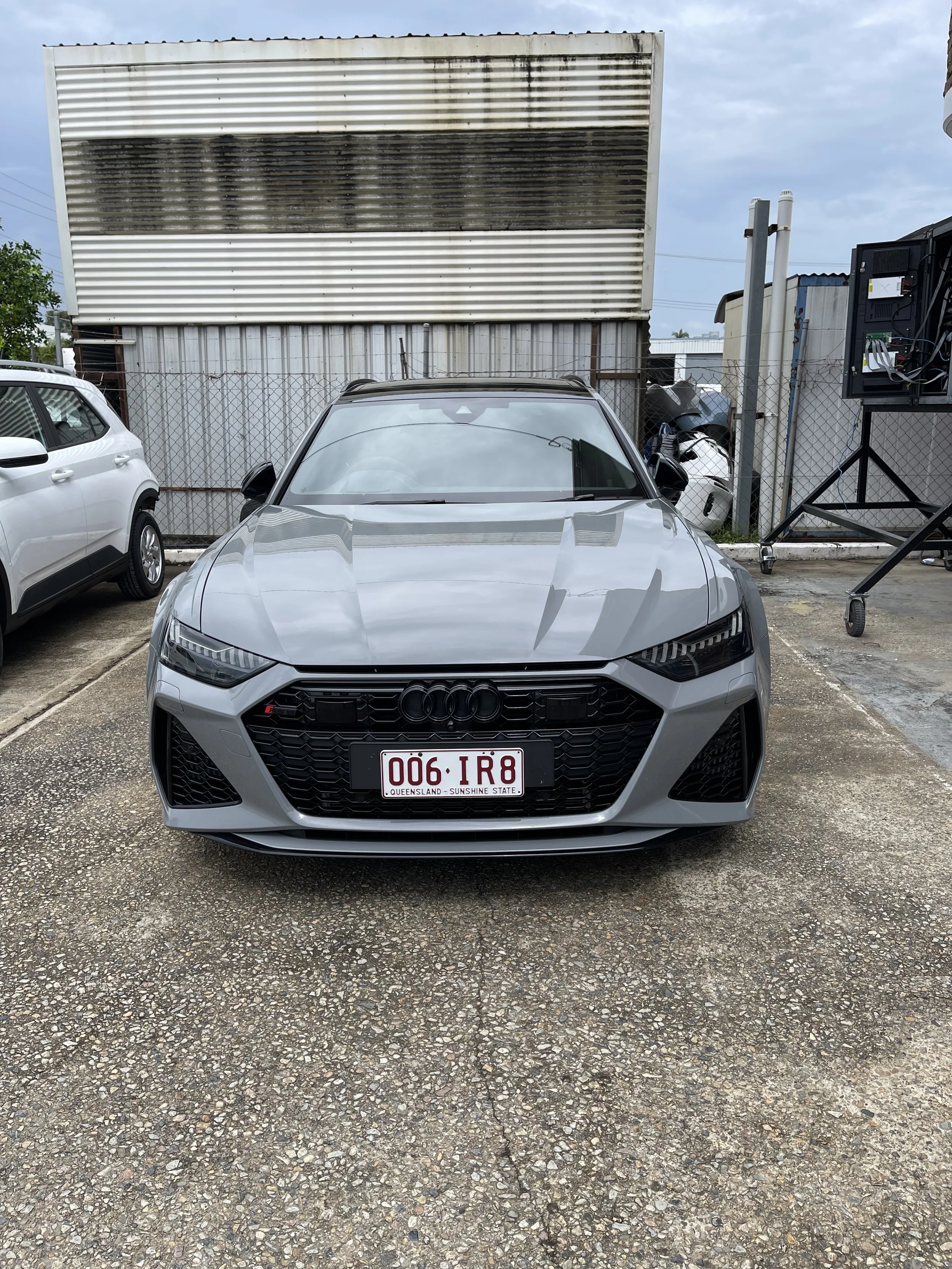 Audi RS6 Front Bumper Repairs, Front Grille Repairs, Chrome Delete Package. 