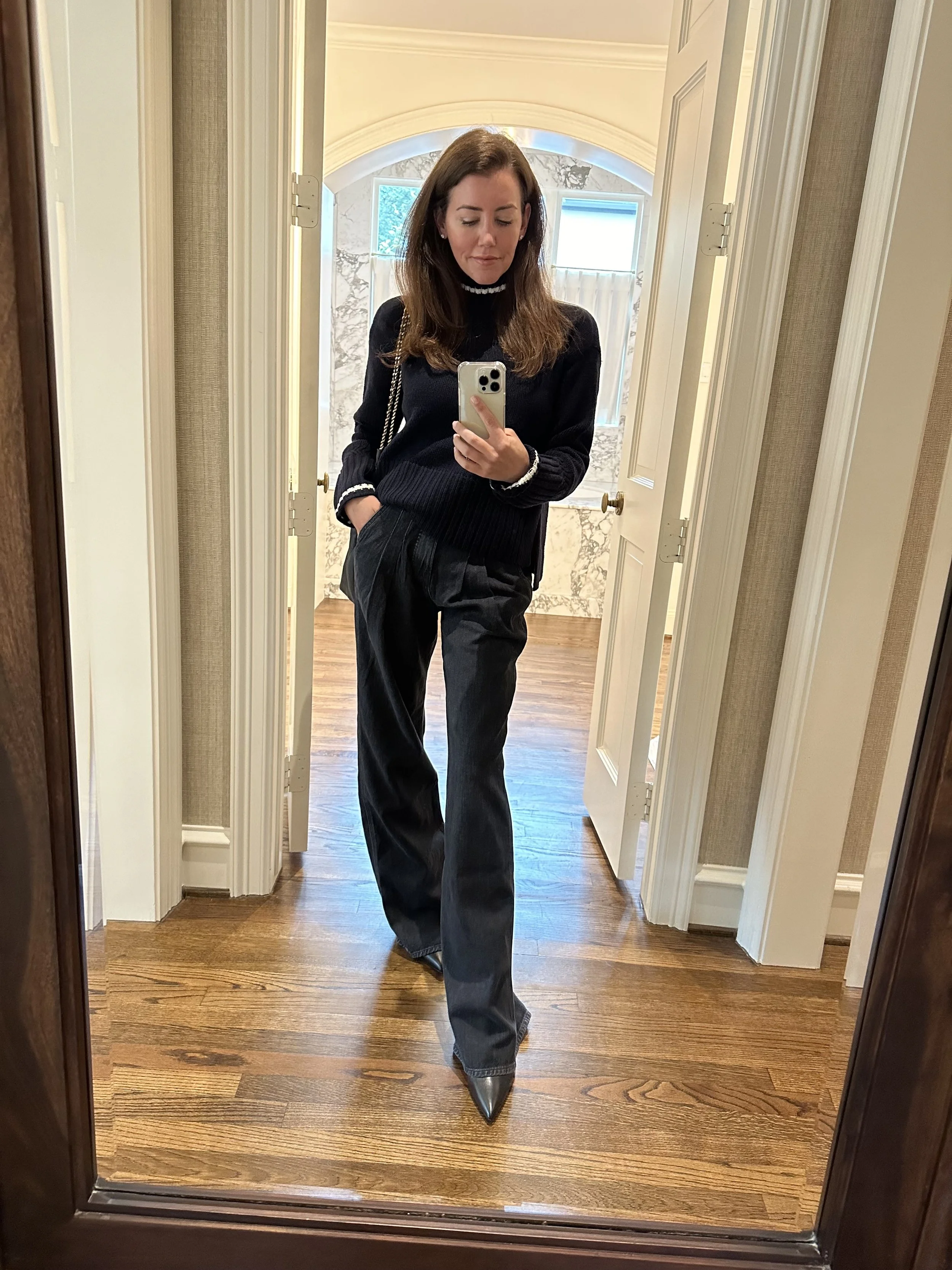 how to wear navy as a neutral