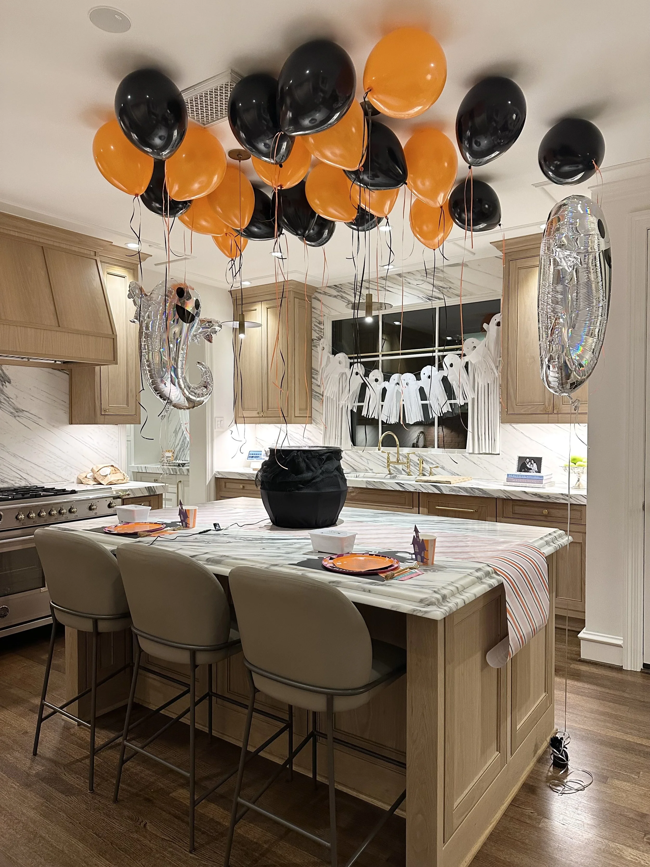 our favorite halloween decorations &amp; activities