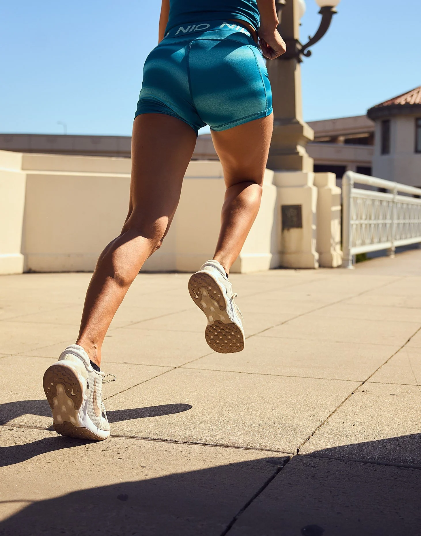 James-Acomb-photographer-tight-shot-of-female-runners-legs.jpg
