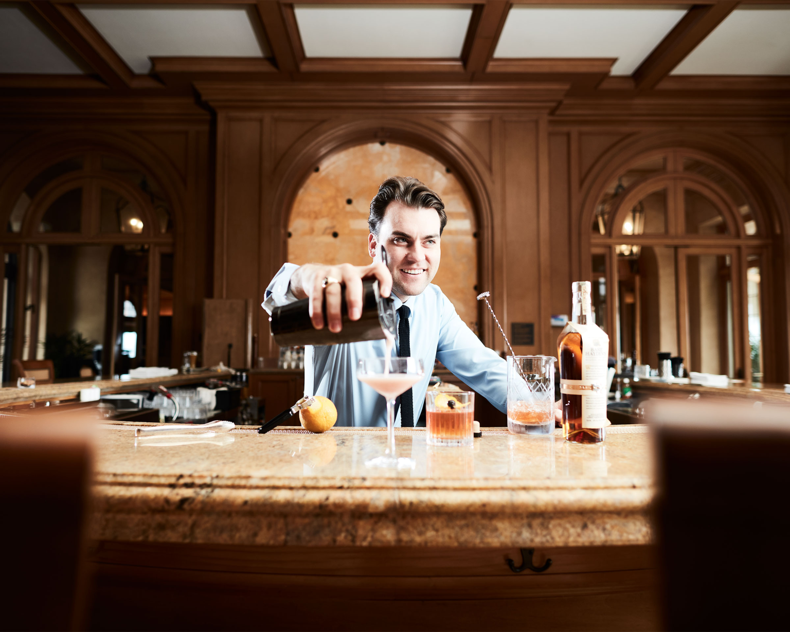 Bartender-The-Resort-At-Pelican-Hill-1536x1229.webp