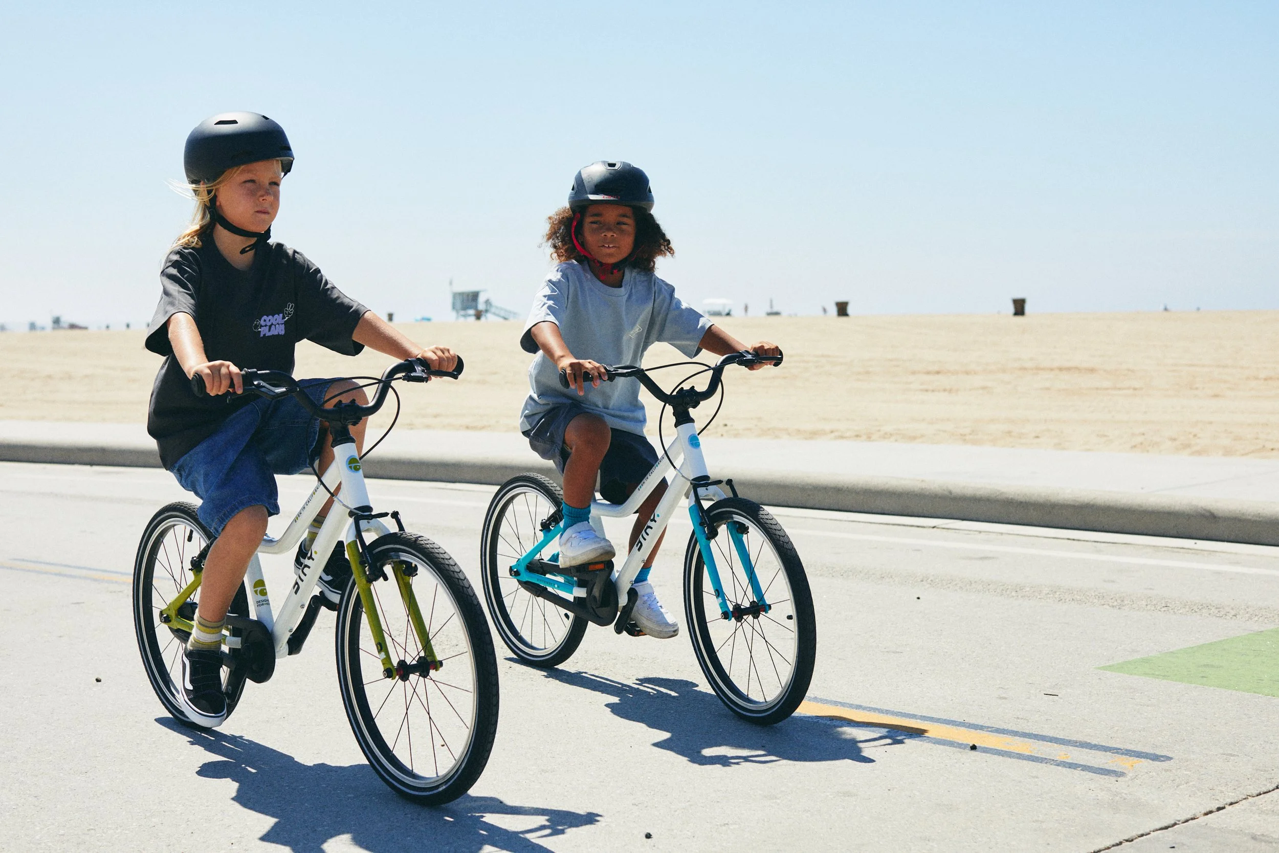 two-kids-on-bikes-by-photographer-ryan-pavlovich.jpg