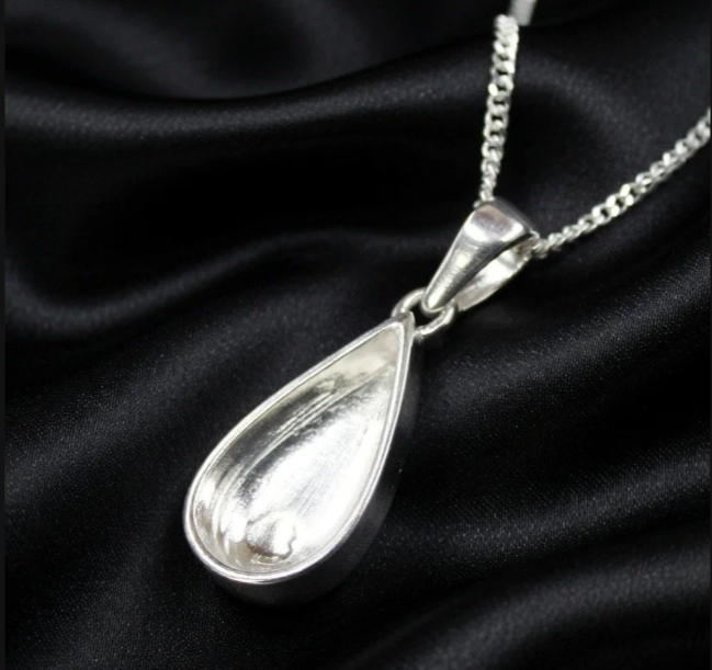 925 Sterling Silver Tear Drop pendant