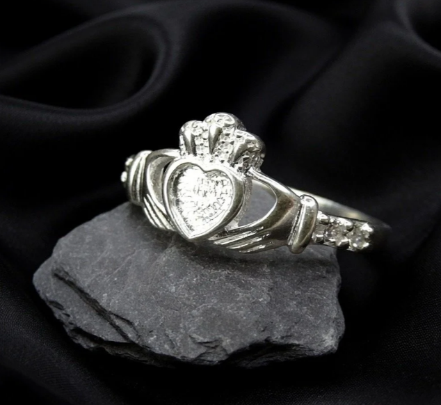 925 Sterling Silver Claddagh & Cz Ring