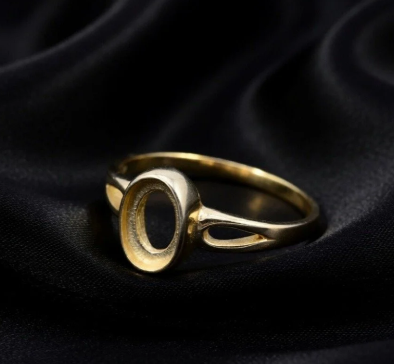 9ct Solid Gold Small Cabochon Style Ring