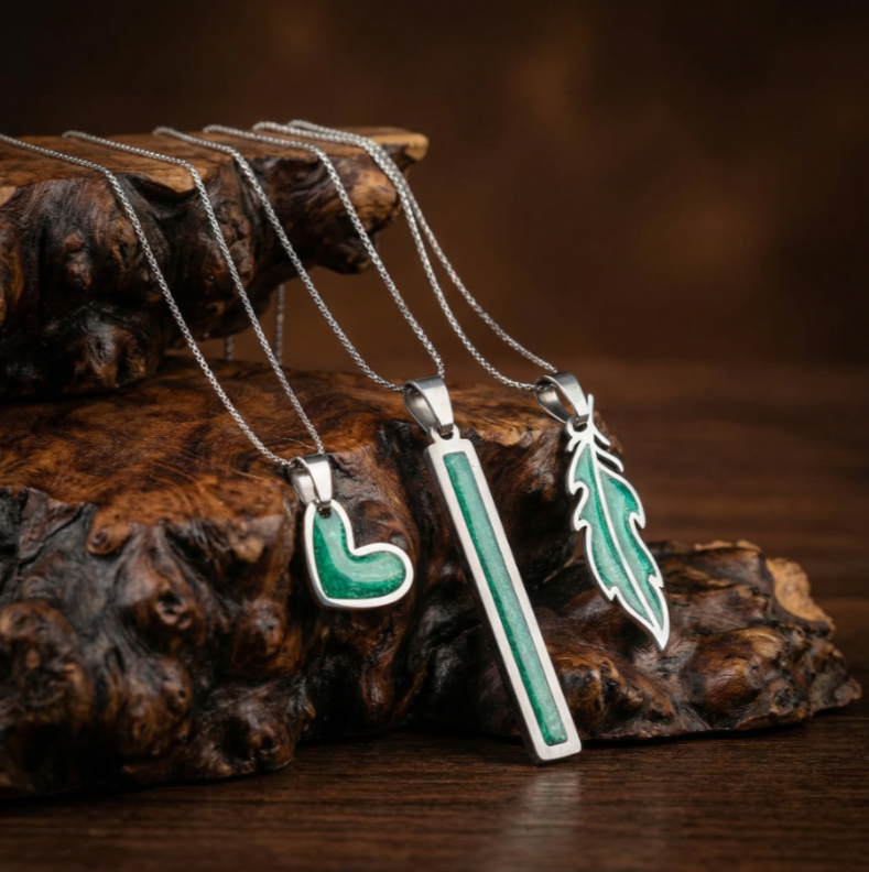 Mini Pendant & Chain