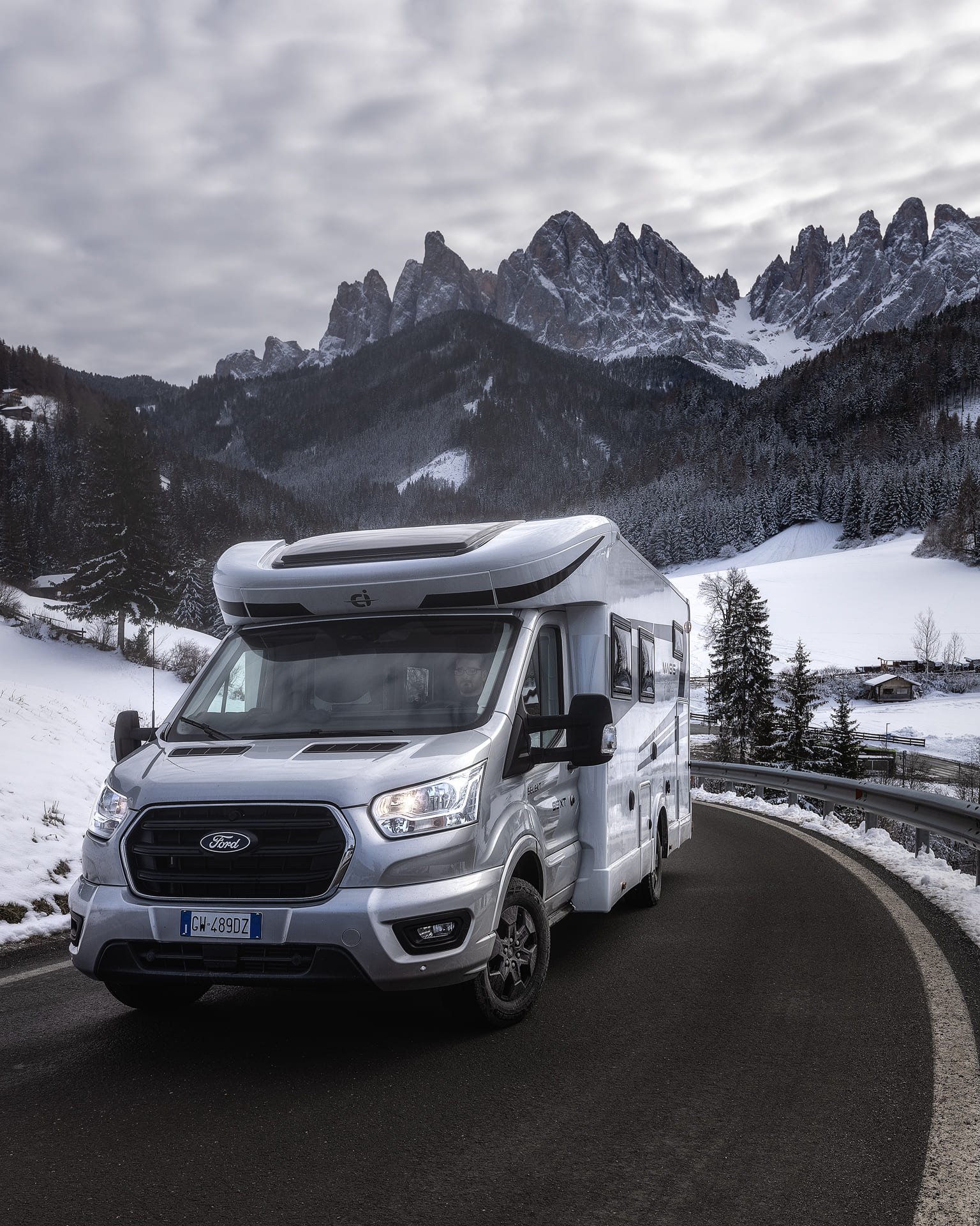 Dolomiti Val di Funes Camper 2 web.jpg