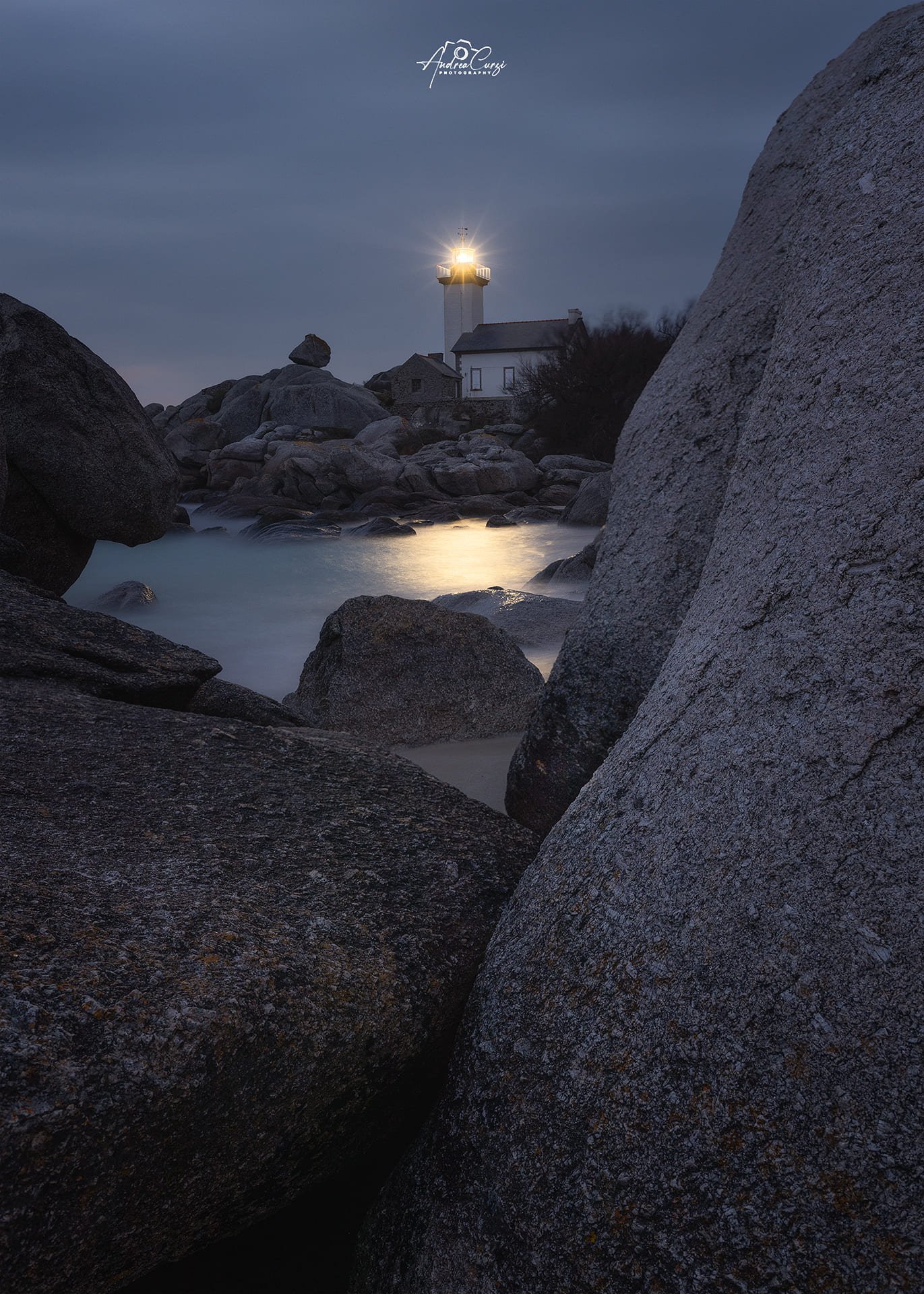 Bretagna Faro di Pontusval Ora Blu 2 web.jpg