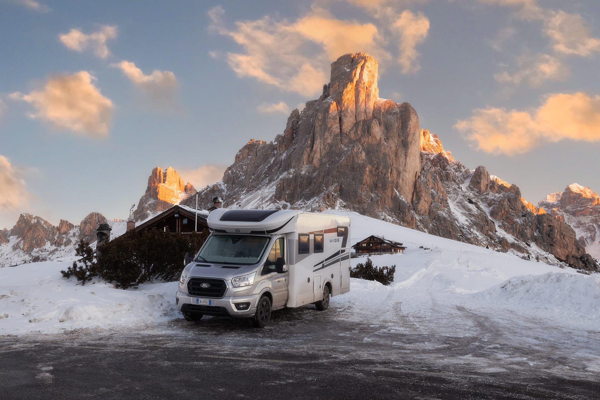 Dolomiti Passo Giau Camper 3 web.jpg