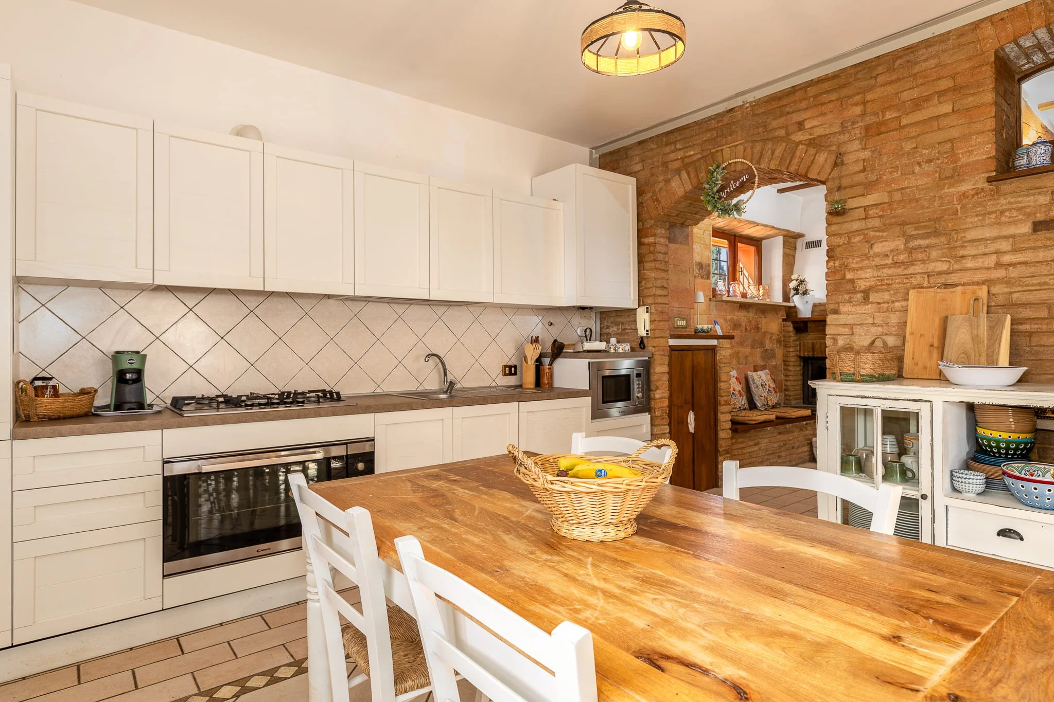 CUCINA FOTOGRAFIA INTERNI CASOLARE DI ANDREA CURZI IN PROVINCIA ANCONA 2.jpg