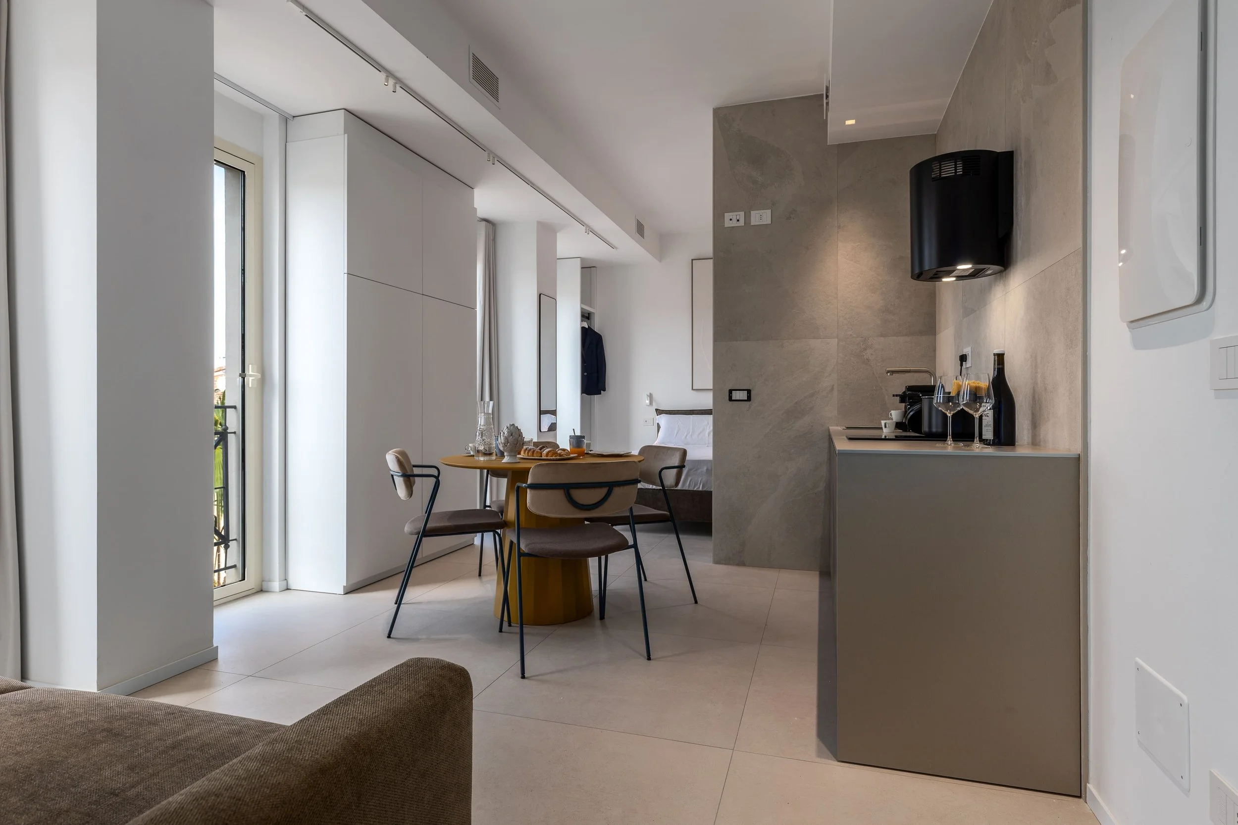 SOGGIORNO FOTOGRAFIA INTERNI RESIDENCE DI ANDREA CURZI SAN BENEDETTO DEL TRONTO 14.jpg