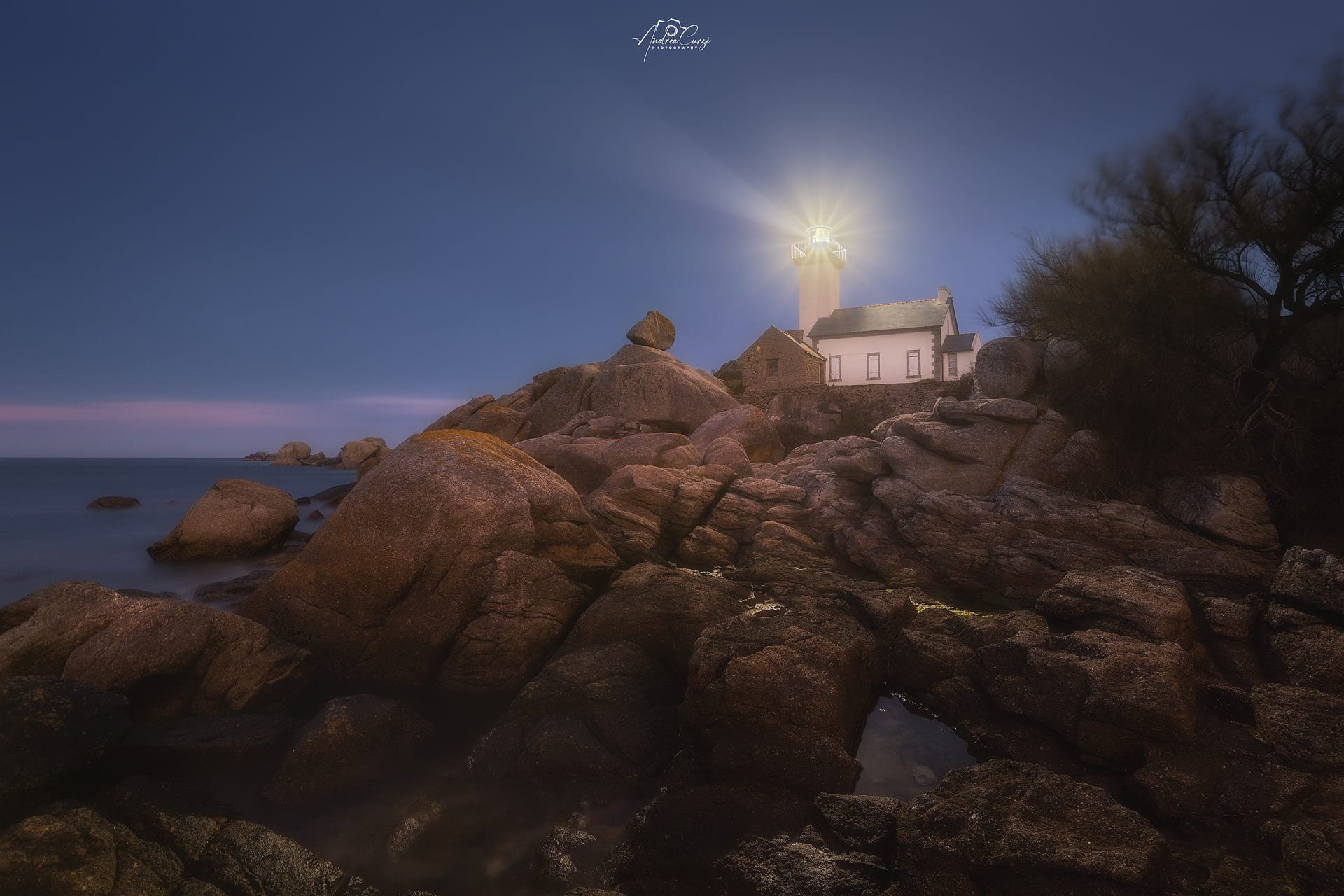 Bretagna Faro di Pontusval Ora Blu 3 Web.jpg