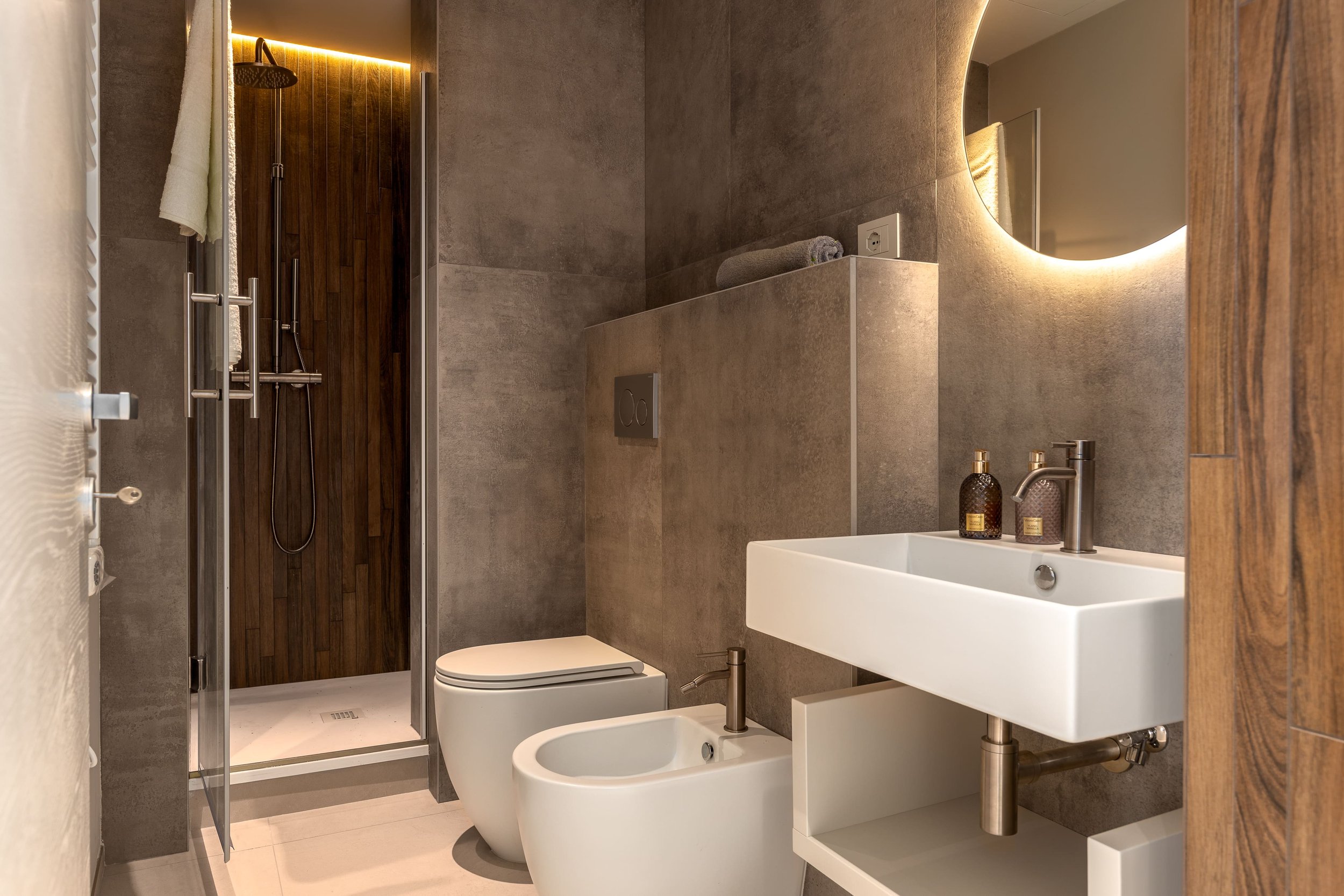 BAGNO  FOTOGRAFIA INTERNI RESIDENCE DI ANDREA CURZI SAN BENEDETTO DEL TRONTO 7.jpg