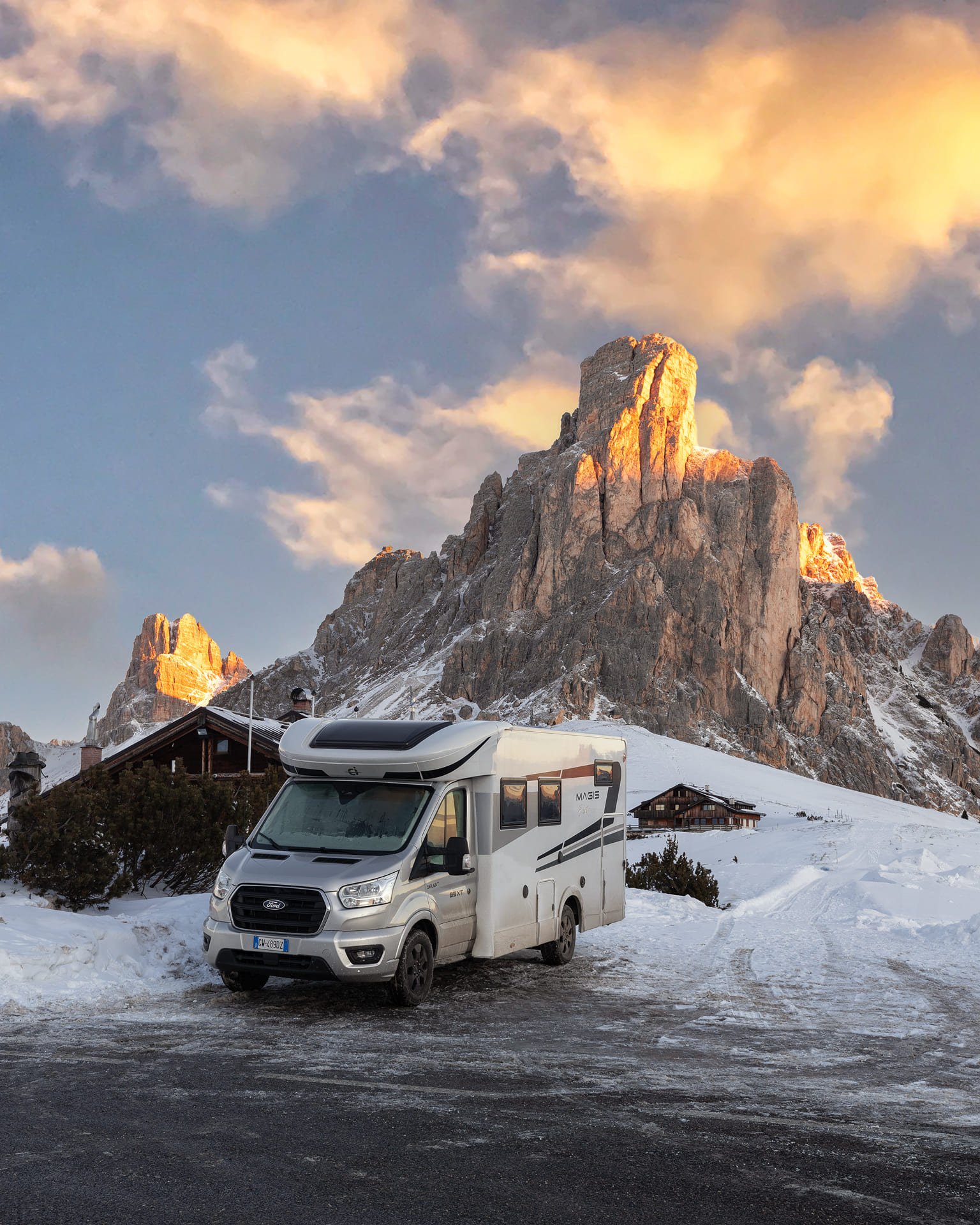 Dolomiti Passo Giau Camper 2 web.jpg
