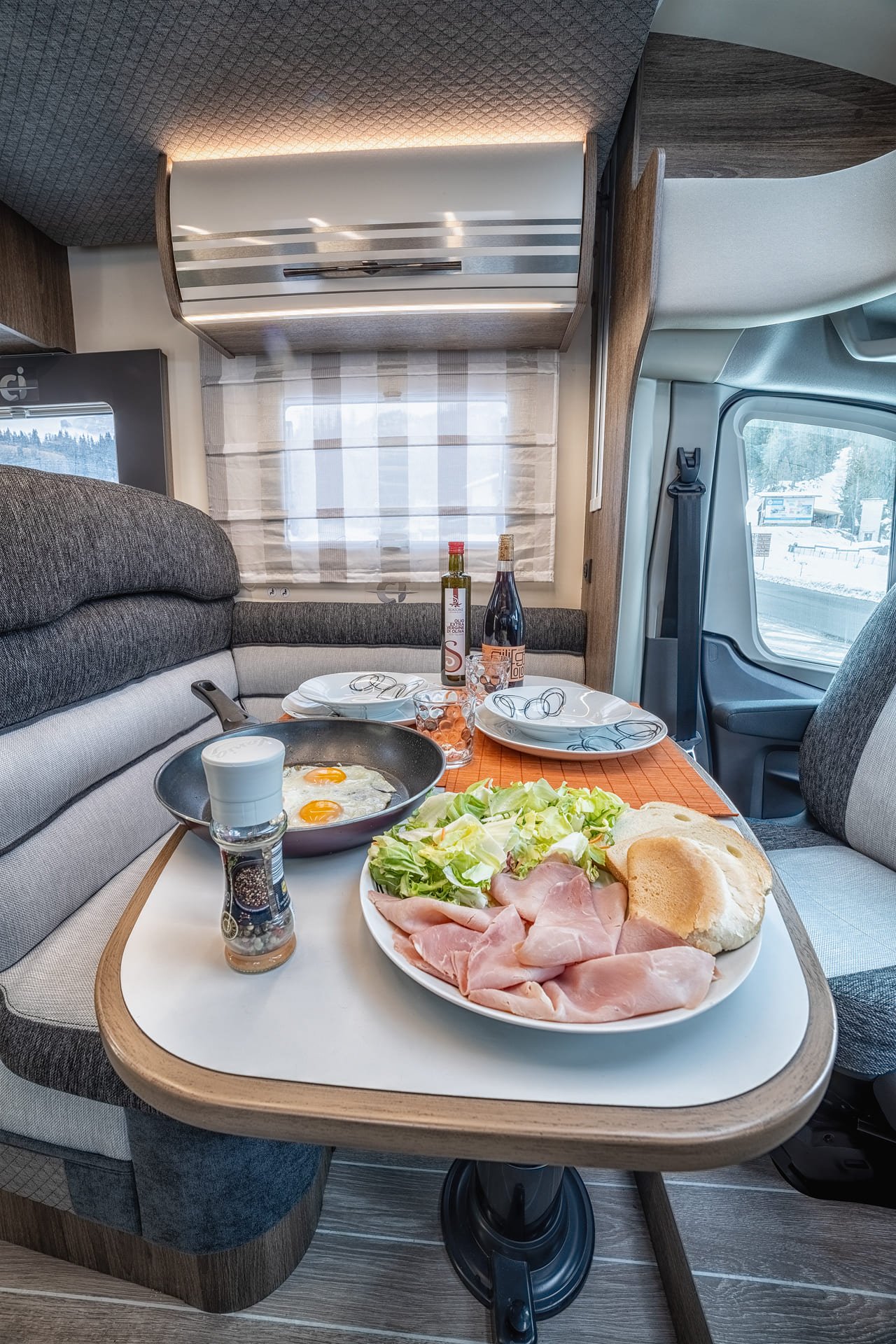 Camper Interni 5 web.jpg
