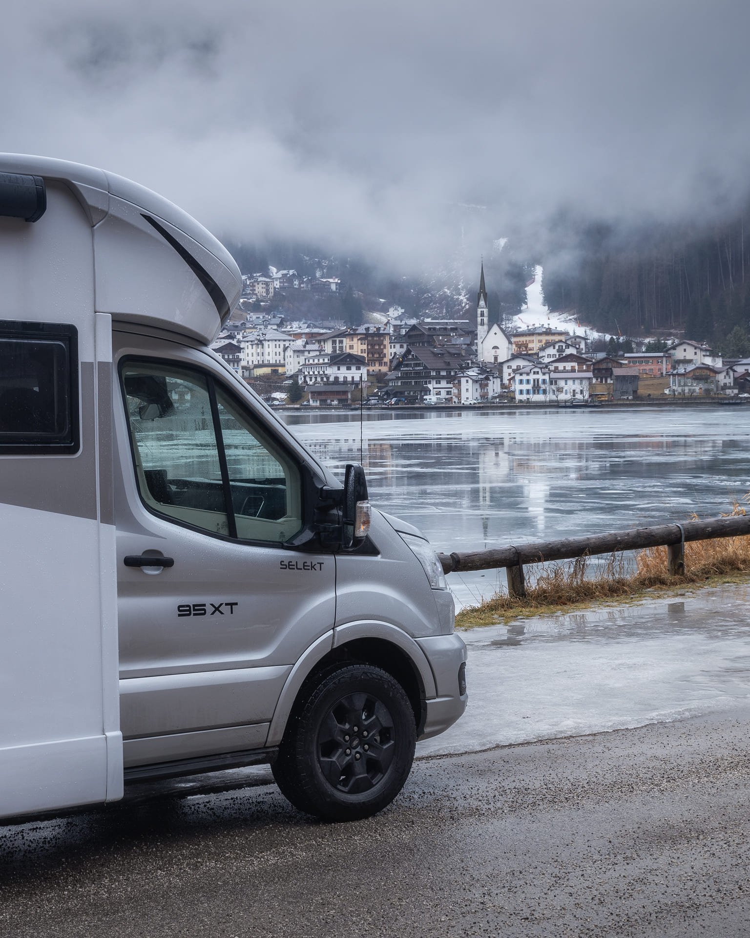 Dolomiti Camper Lago di Alleghe 2 web.jpg