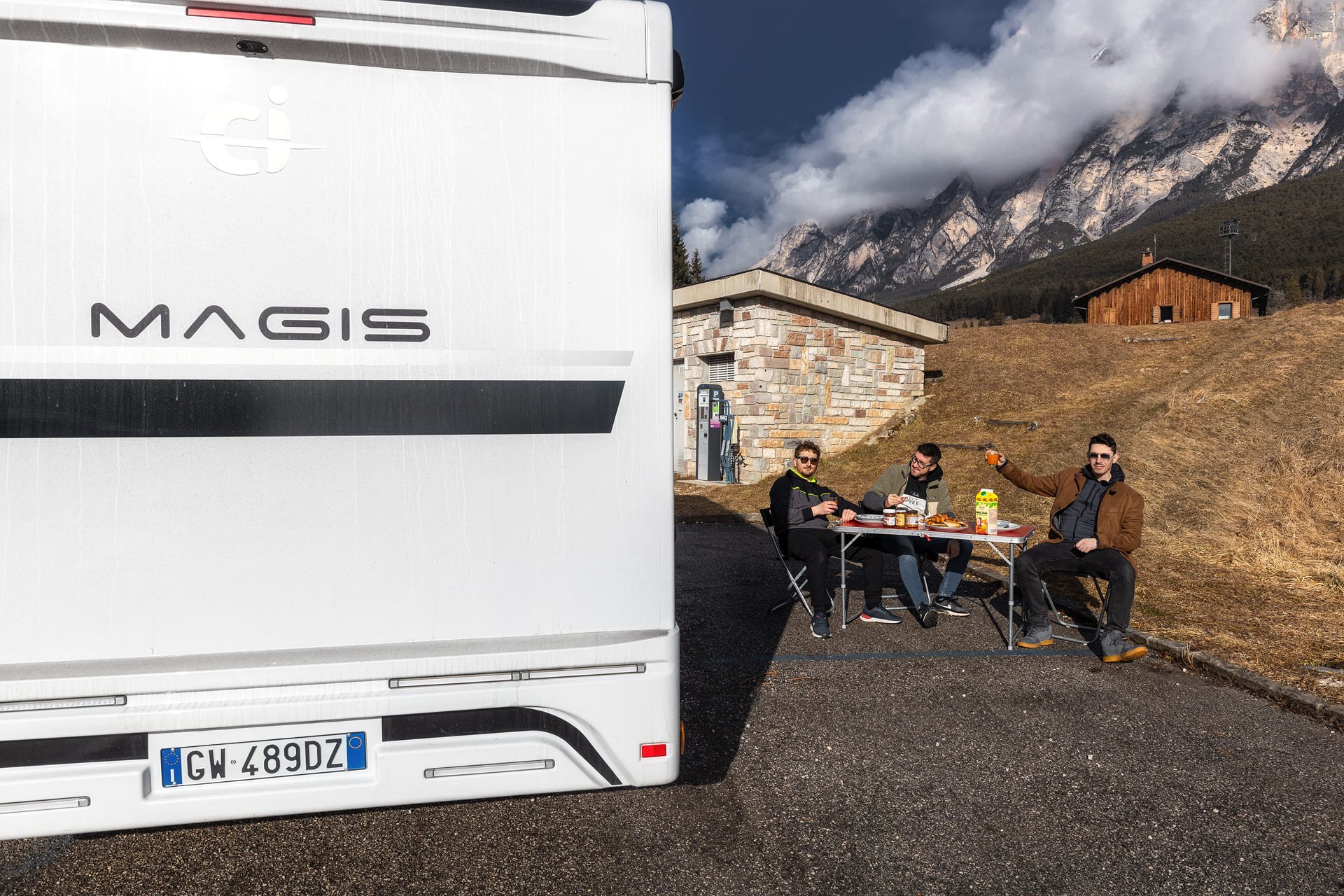 Dolomiti San Vito Camper 2 web.jpg