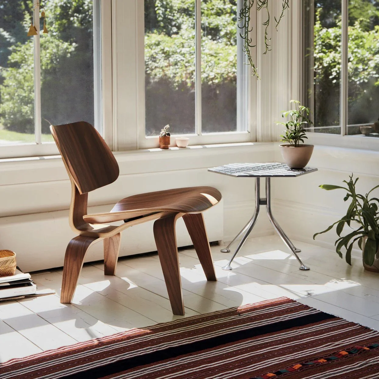 Mid-Century Inspiration in Modern Furniture: Our Design Philosophy 3 Screenshot+2025 04 16+210723