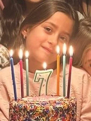 A week of absolute joy: straight from the Thanksgiving glow into the happiest 7th birthday for Rosie! ✨ So much love, so little time. 

We are truly living in these moments ❤️