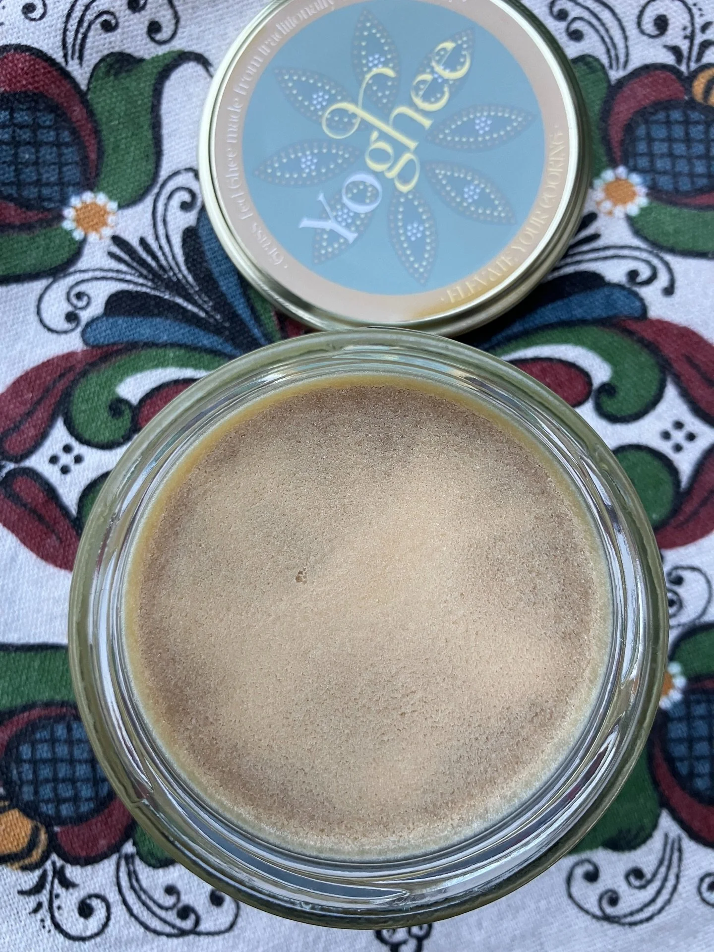 There&rsquo;s nothing quite like opening a fresh jar, is there? ✨ on that note, let me share that my very first monthly Yoghee bulletin has just gone out &mdash; filled with seasonal notes and gentle nourishment. If you&rsquo;d like to read it, the l