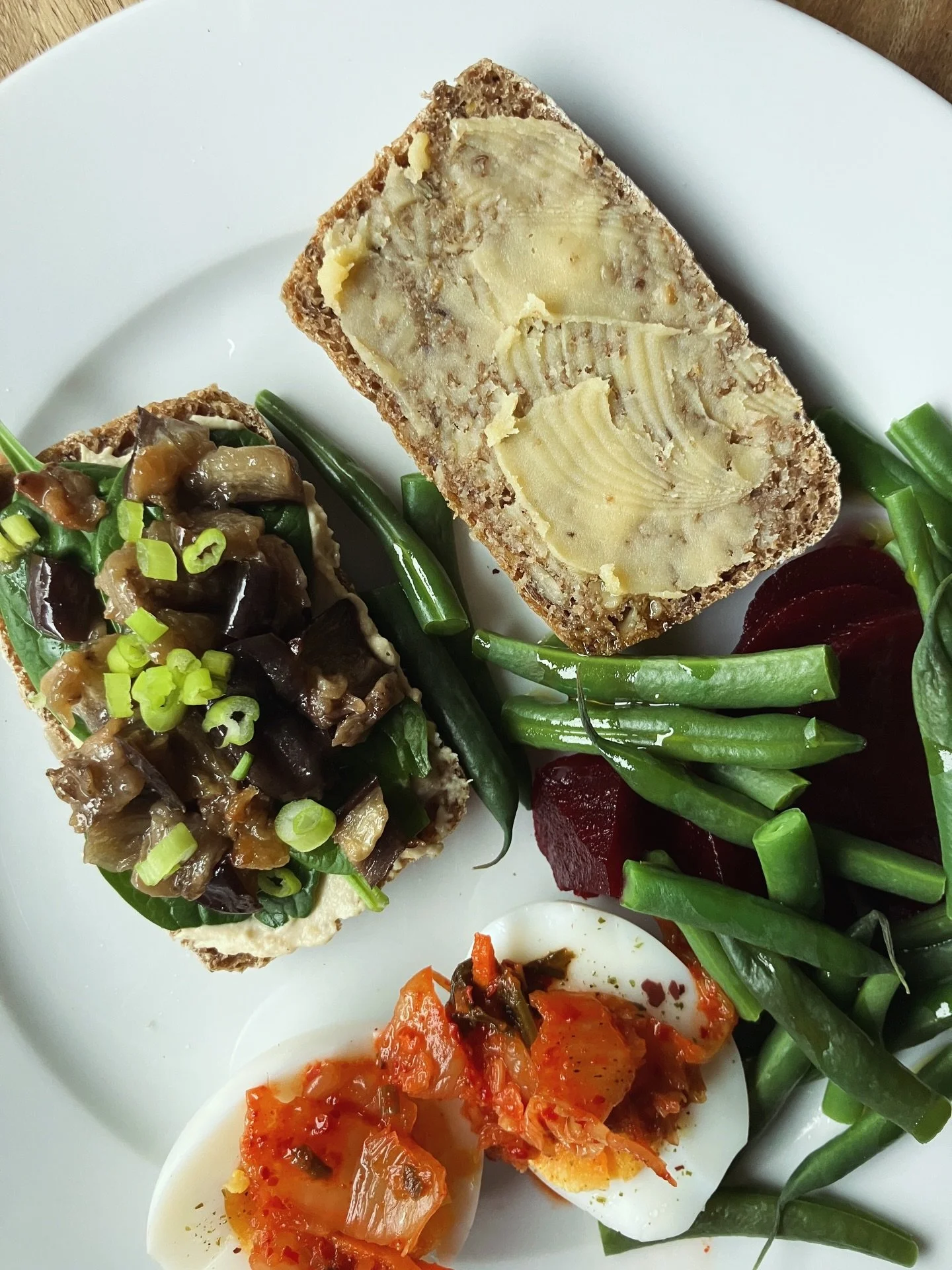 Yoghee on a wee slice of rye bread &mdash; the best part of this lunch plate, hence the only part I&rsquo;ll caption. 

#Yoghee #SmallBatch #GrassFedGhee