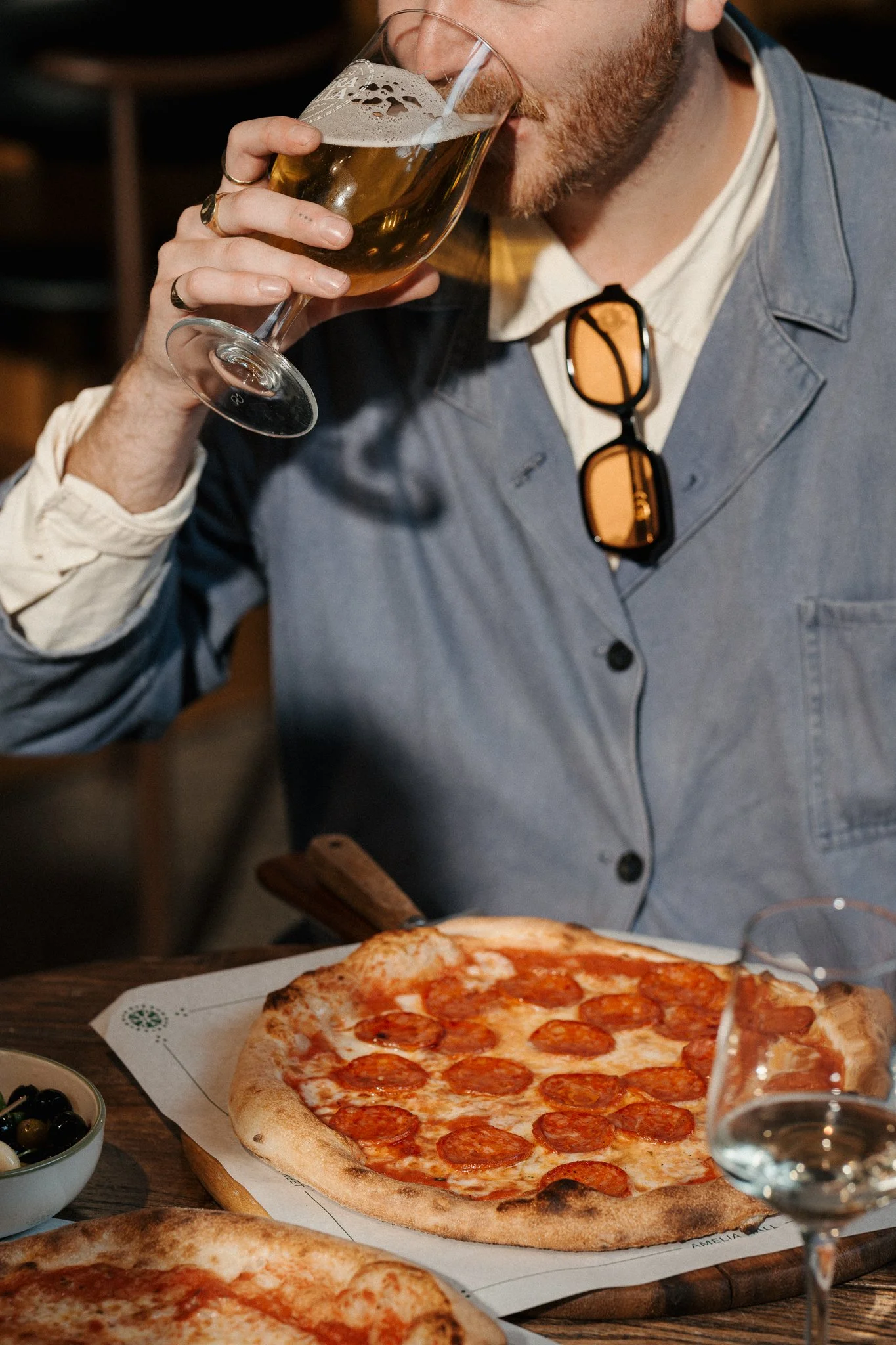 pizza-and-drinks-summer-bar
