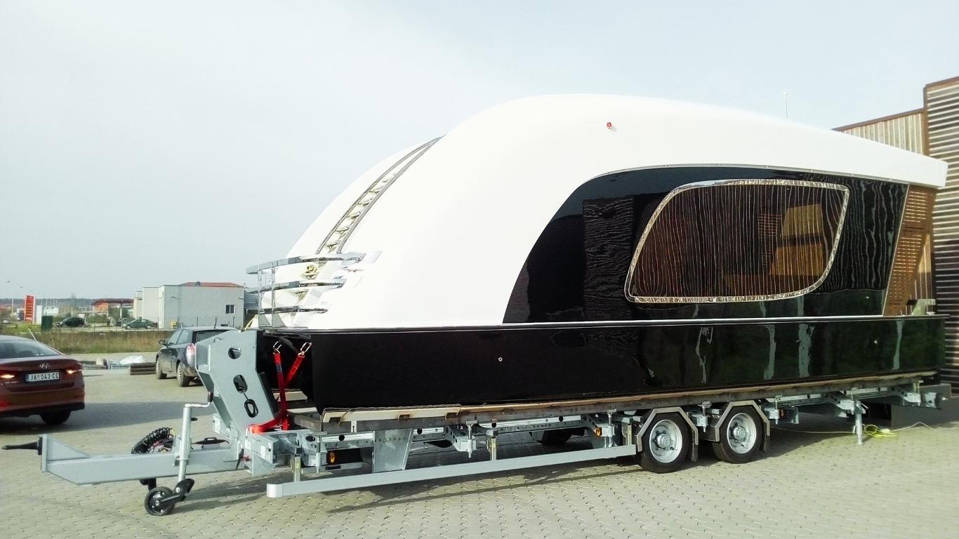 The Perks of Choosing Custom Aluminum Trailers for Your Transport