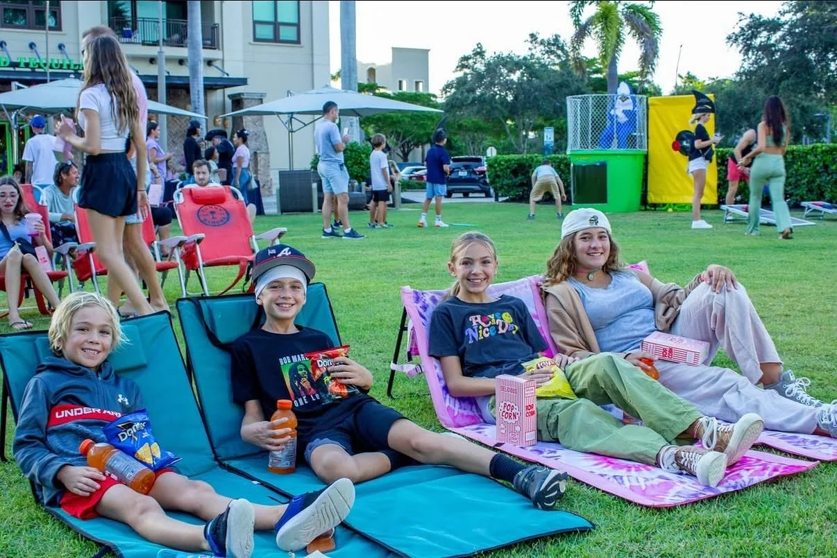 🎥 Movie Night Tonight at Mercato!

Did you know Mercato in Naples hosts a Movie Night on the Lawn every 3rd Tuesday of the month?

Tonight, they&rsquo;re showing the iconic Superman (1978)! 🦸&zwj;♂️✨

🕣 Time: 8:30 PM
📍 Location: Mercato Lawn, Nap