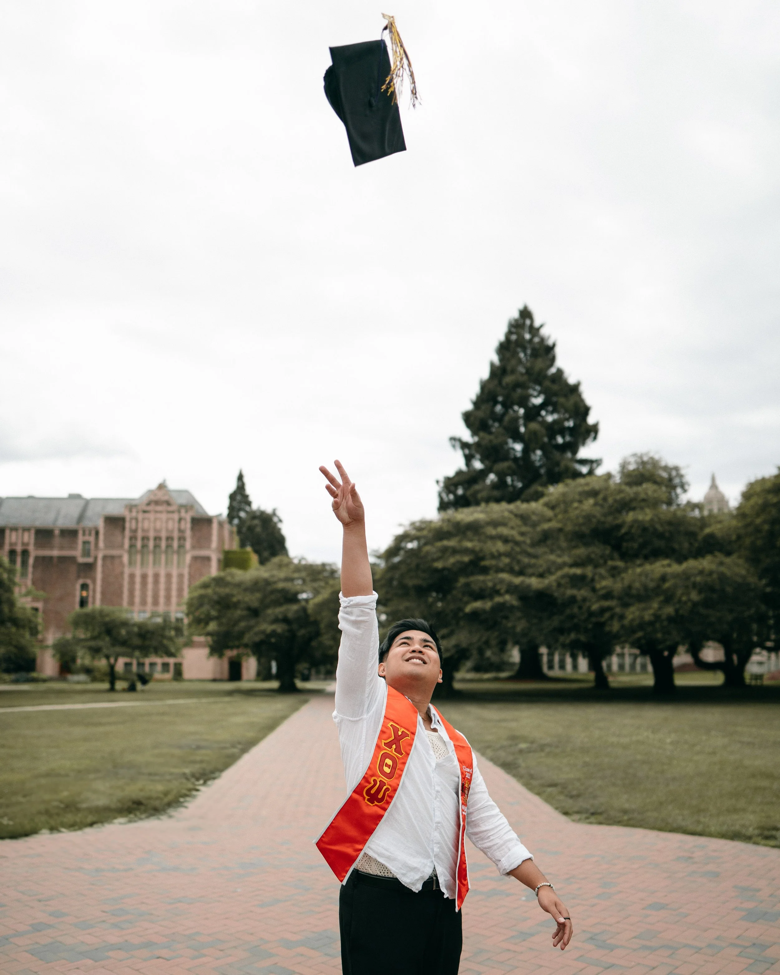 jesus-untalan-grad5.jpg