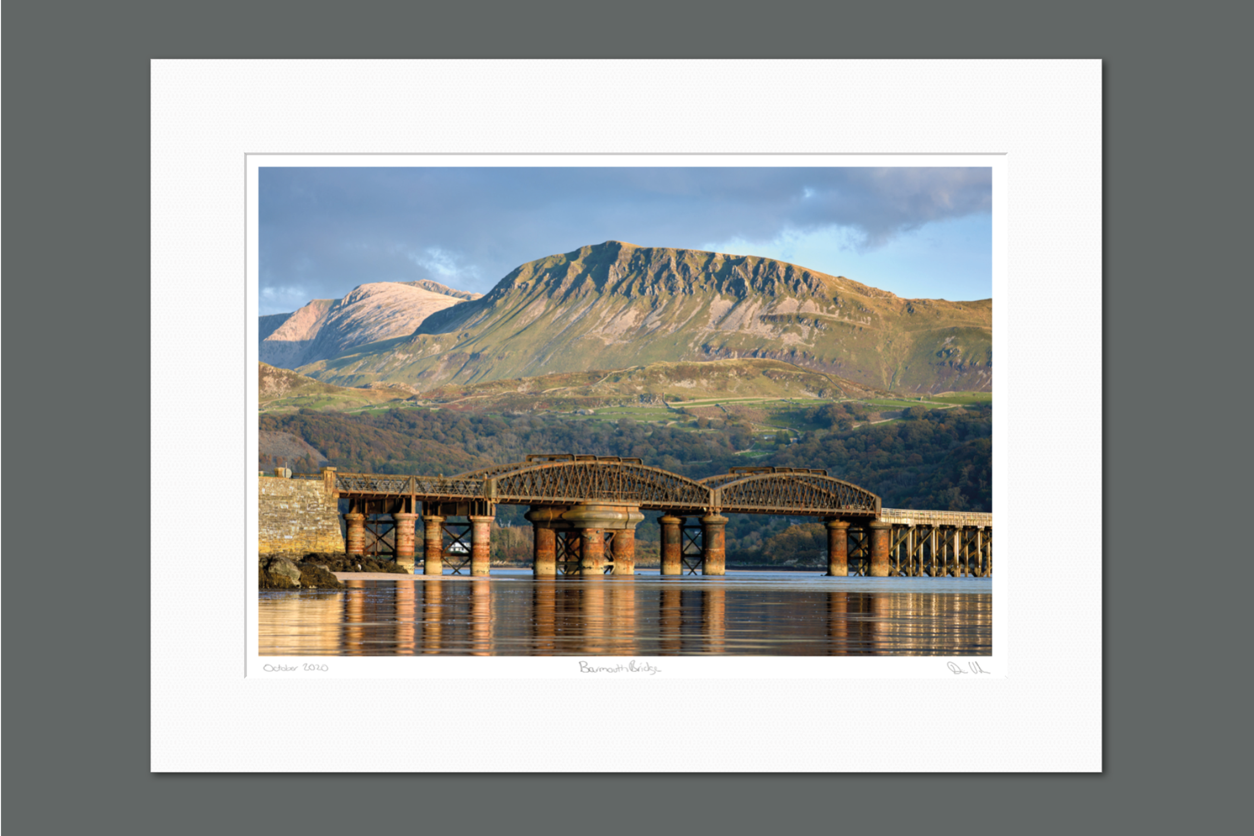 VH25034 Barmouth Bridge mount only on grey.png
