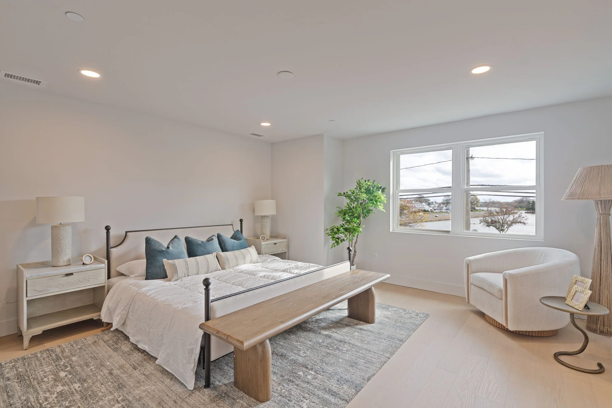 Main Bedroom