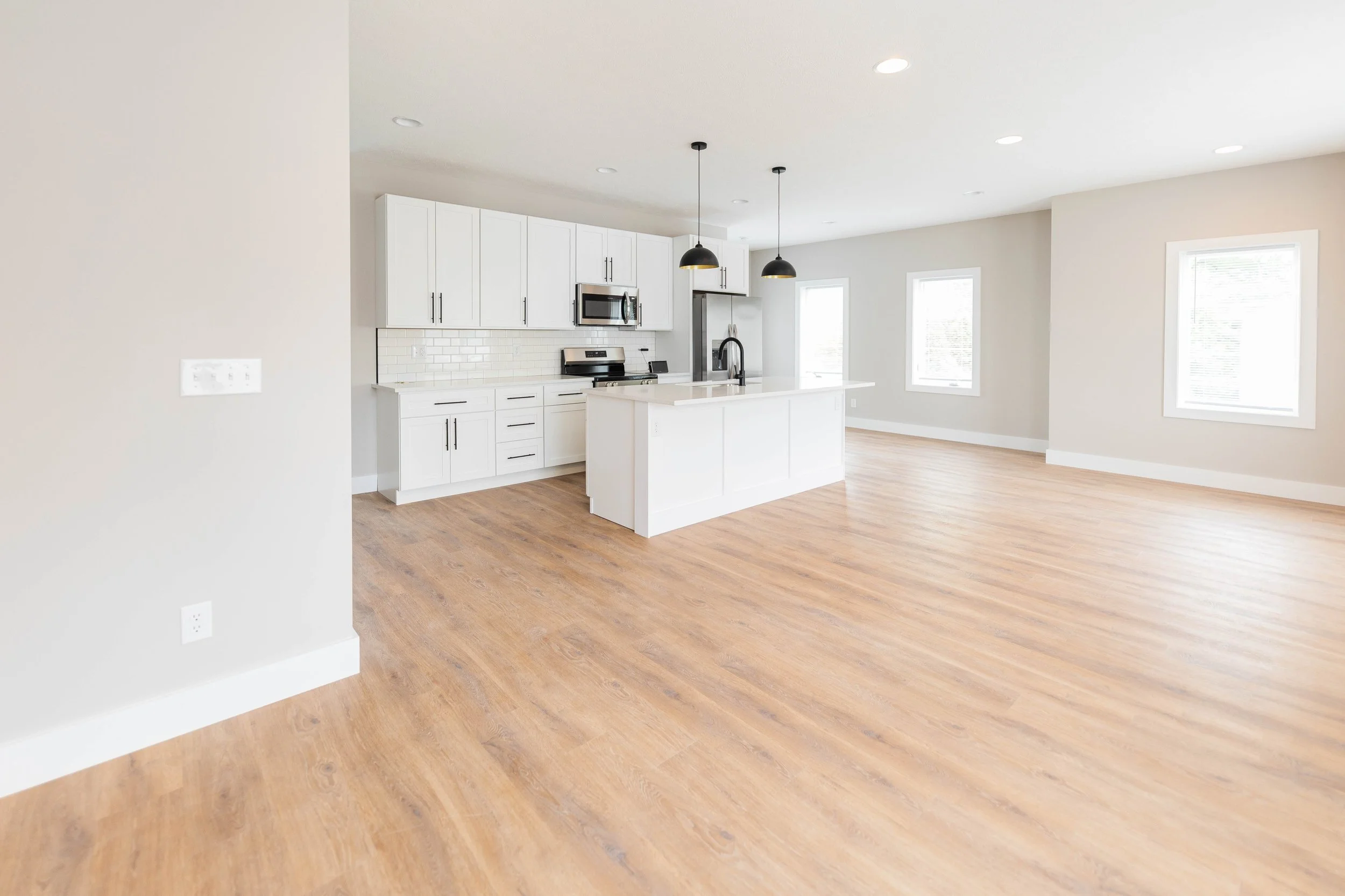 313W17thSt.ValuBuilt.BeyersRealty.RichardVonHausMedia_14.jpg