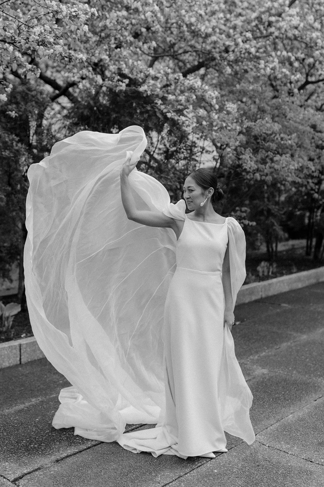 art-institute-chicago-south-gardens-golden-hours-weddings-photo-video.jpg