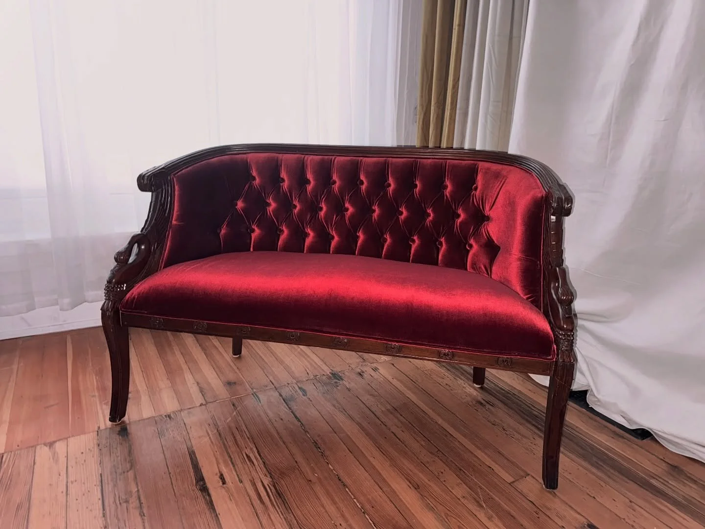 Picked up this vintage sofa this weekend for the studio. Thought it may look good for those Valentine&rsquo;s day shoots. What do you think?