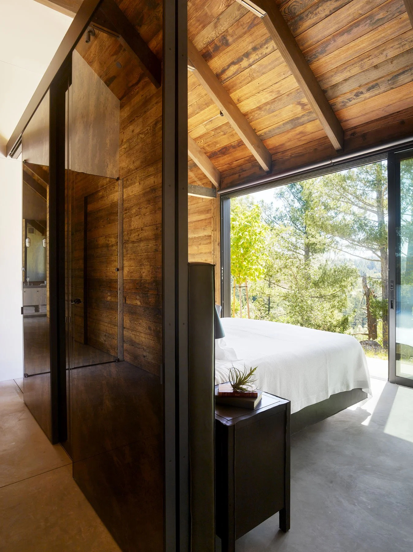 Sentinel Ridge residence bedroom