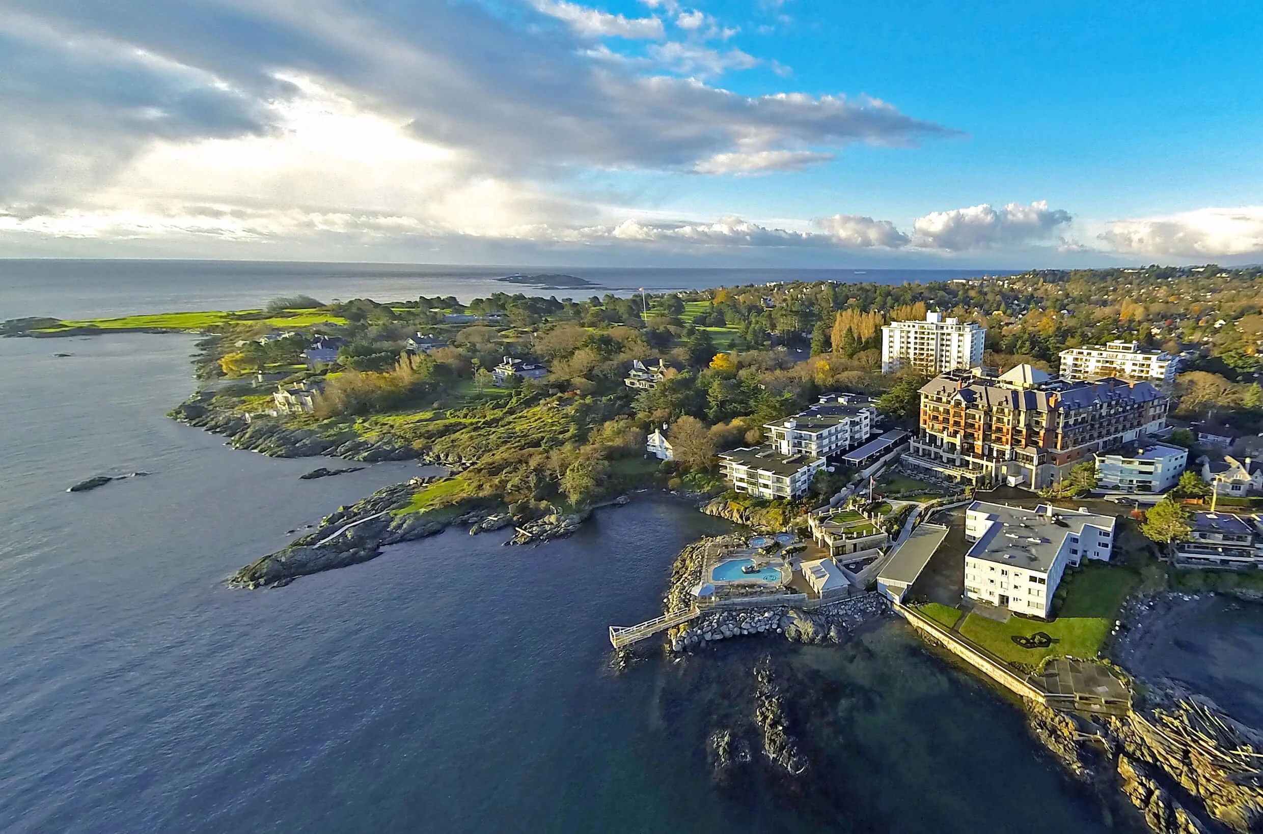 Oak Bay Beach Hotel