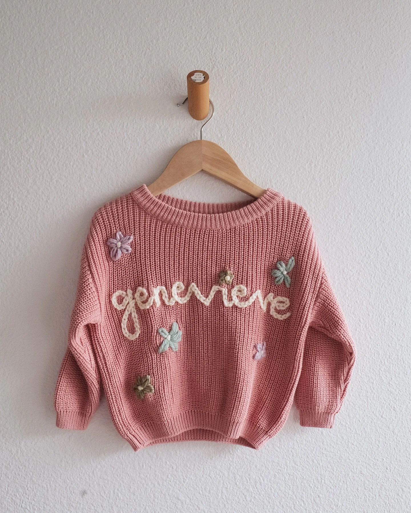 A moment for these twin sweaters going out this week 💕