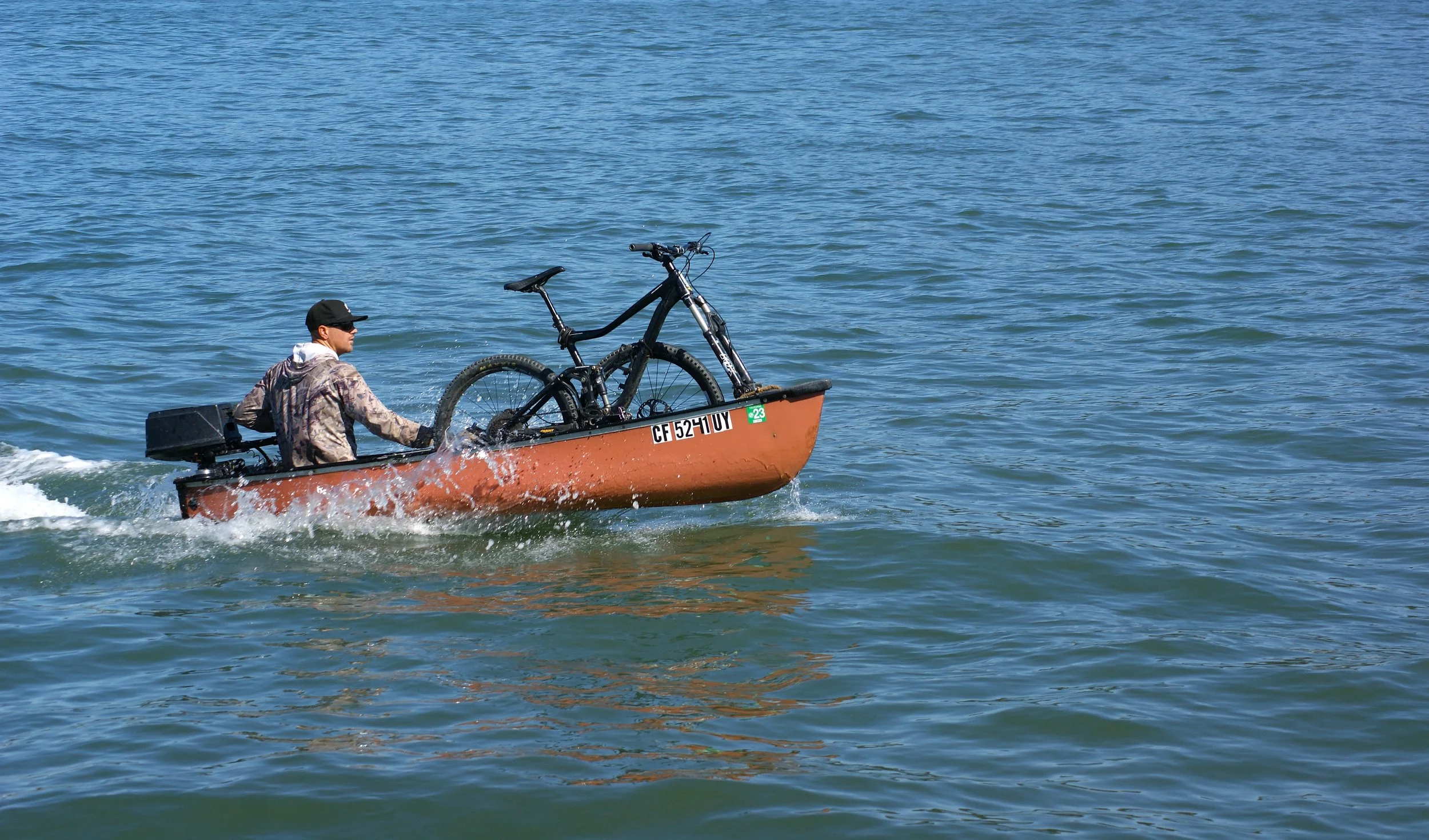 DSC04362Boat and Bike.JPG