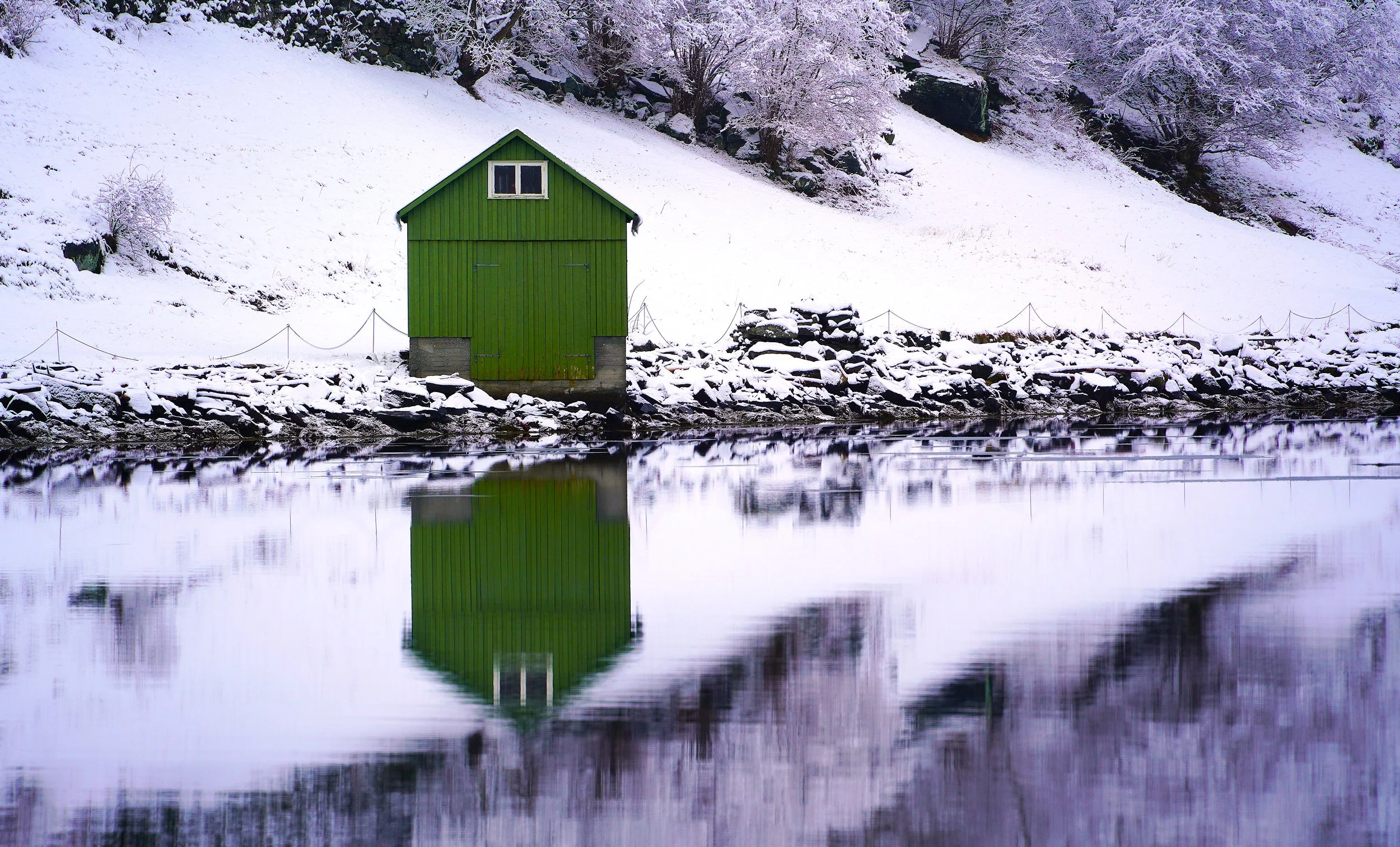 DSC08077 Fishing Hut in Green.JPG