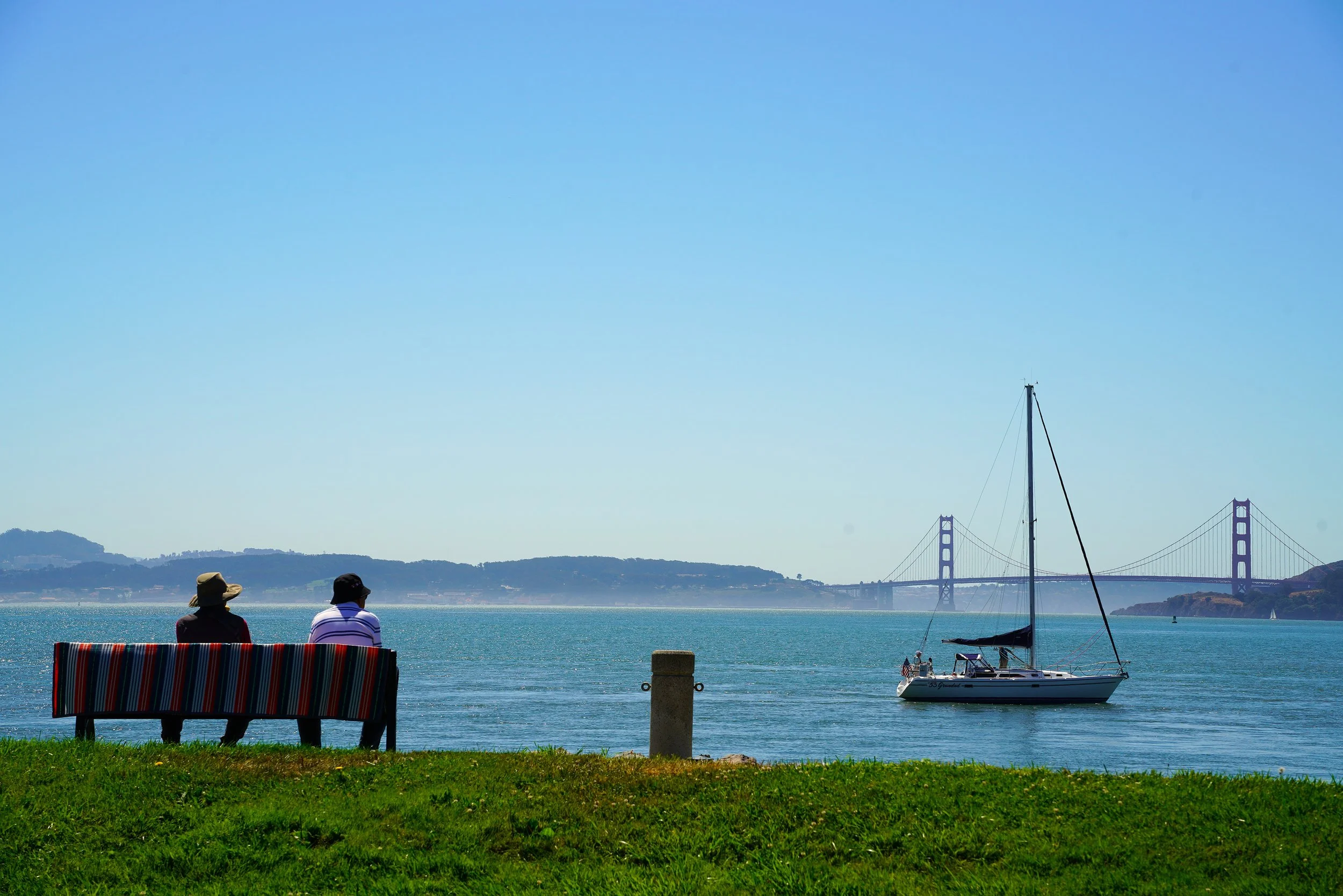 DSC04488 Shoreline Bench and blanket.JPG