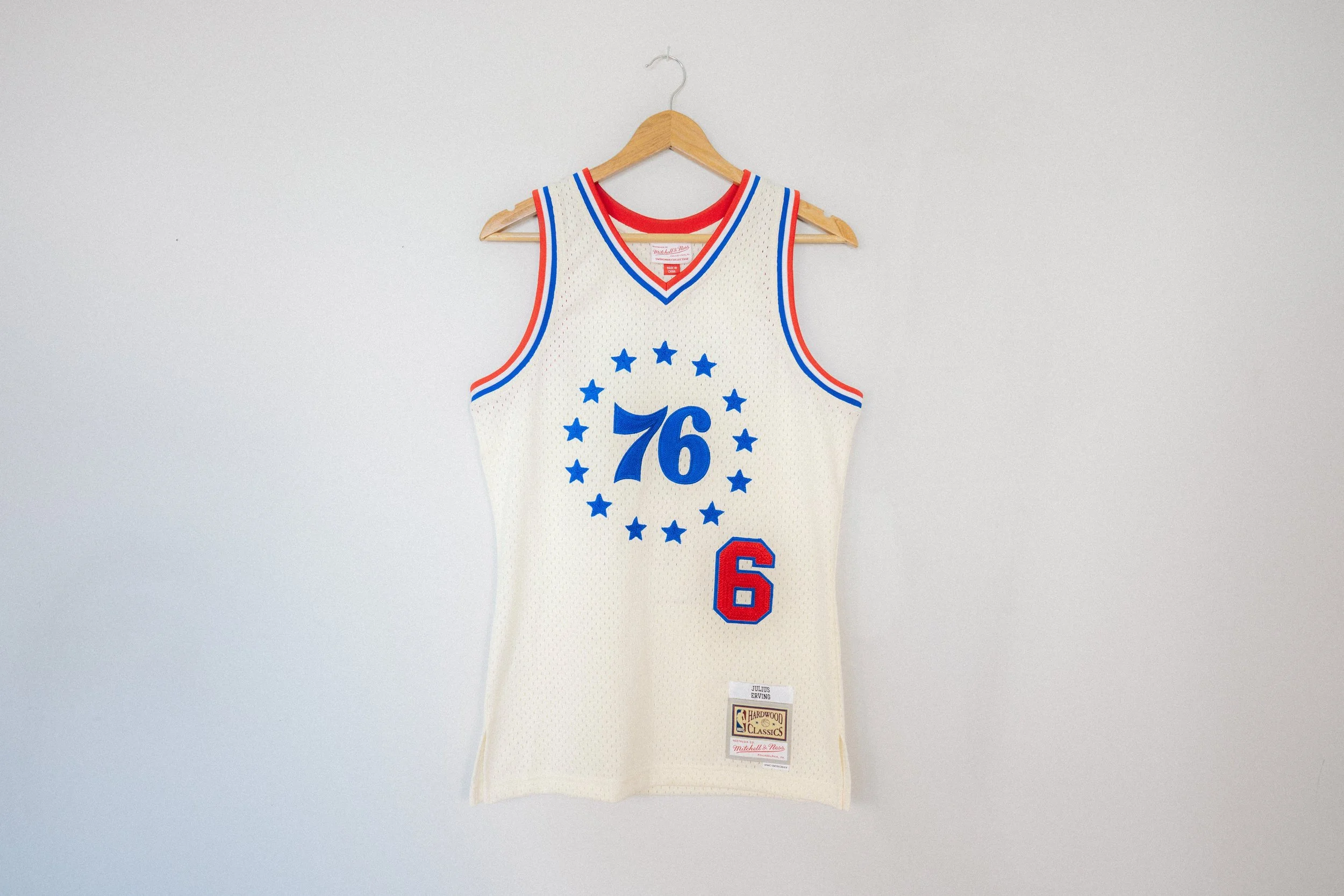 76ers x Mitchell & Ness Erving Jersey