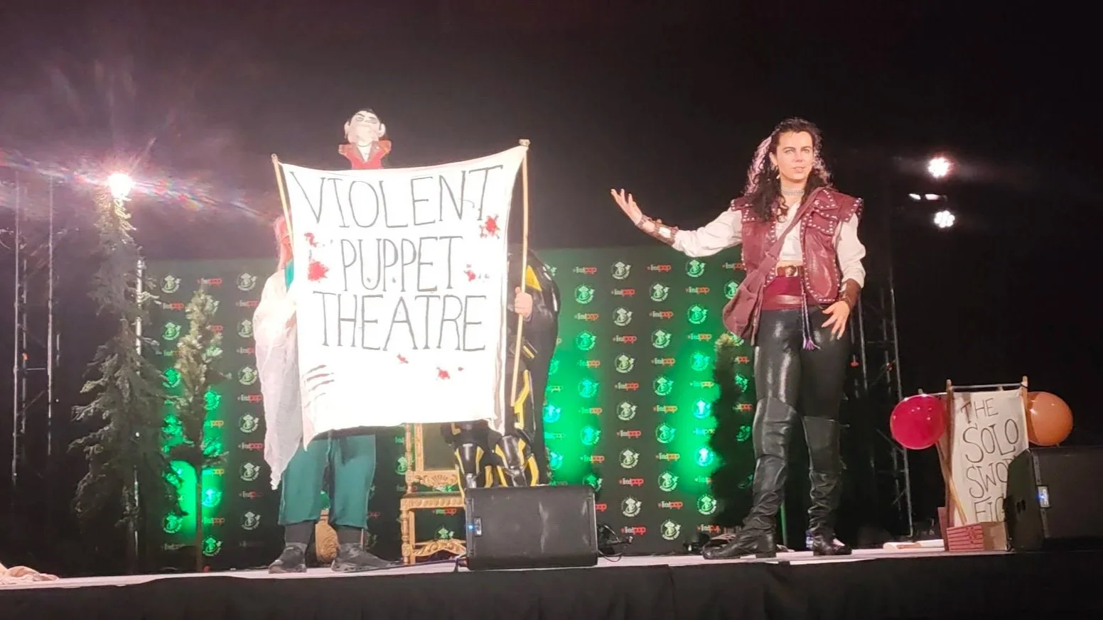 Mornyng Knight Queers ECCC with ‘The Solo Swordfight’