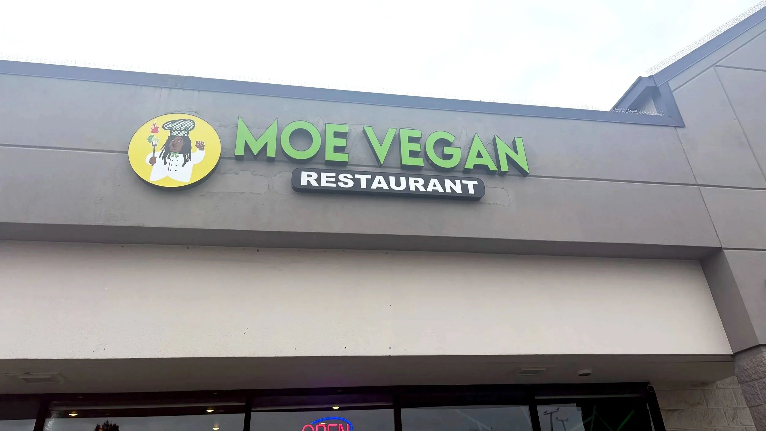 Moe Vegan Serves Soul in Food + Vibes